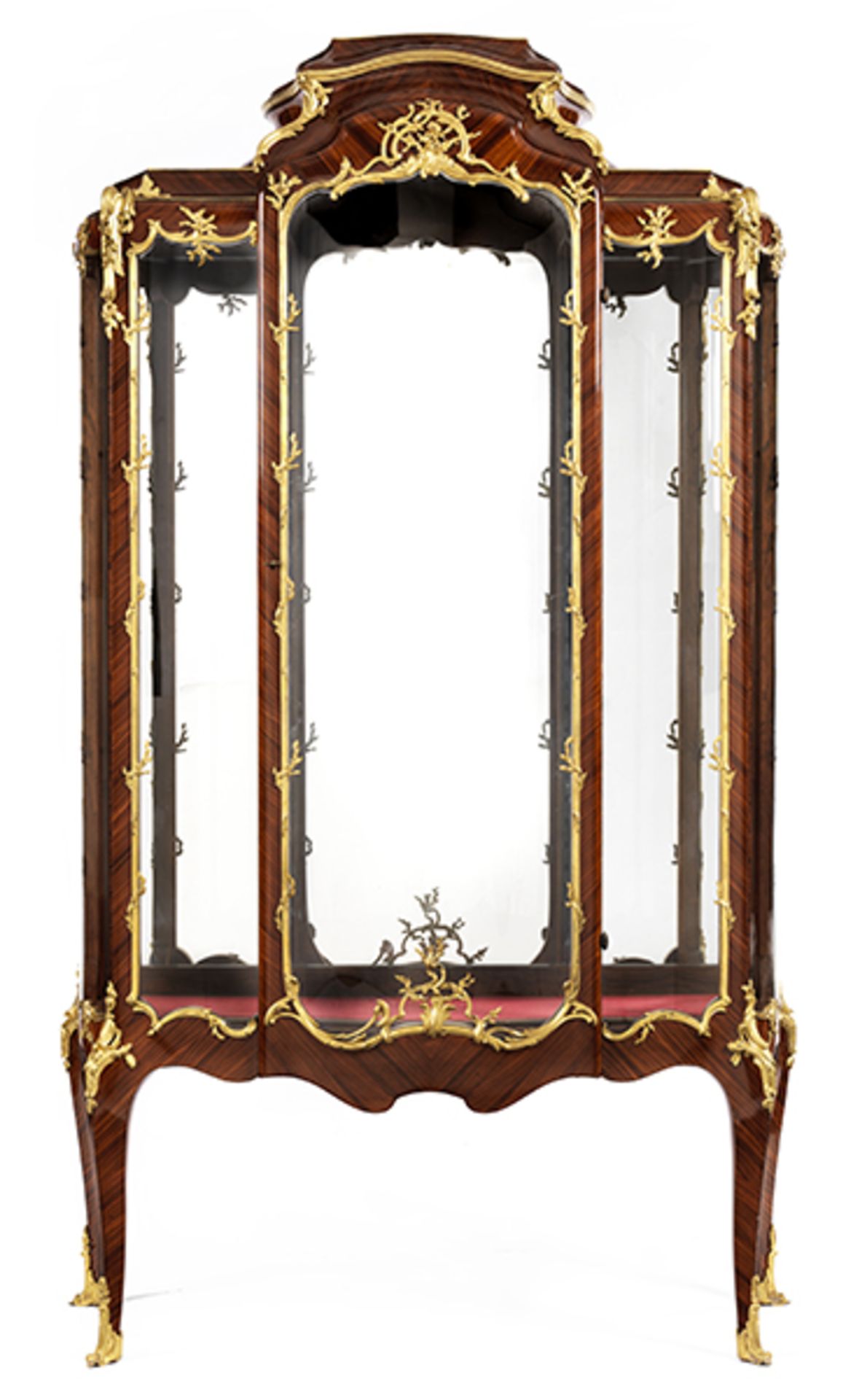 Elegante Vitrine Höhe: 191 cm. Breite: 110 cm. Tiefe: 39 cm. Schloss signiert "P. Sormani/ 10r. - Bild 2 aus 6