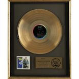 Goldene Schallplatte der BeatlesHinter Glas gerahmt: 53,5 x 43,5 cm. Goldene Schallplatte, Durc