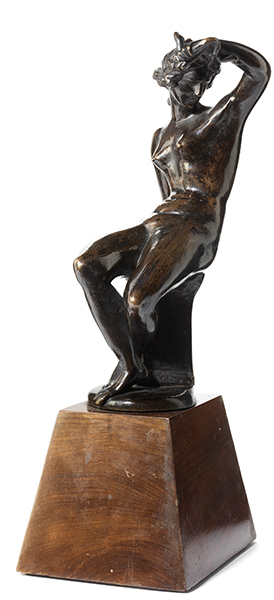 Bronzefigur einer Venus oder Kleopatra Höhe der Bronze: 33 cm. Gesamthöhe mit Sockel: 47 cm.