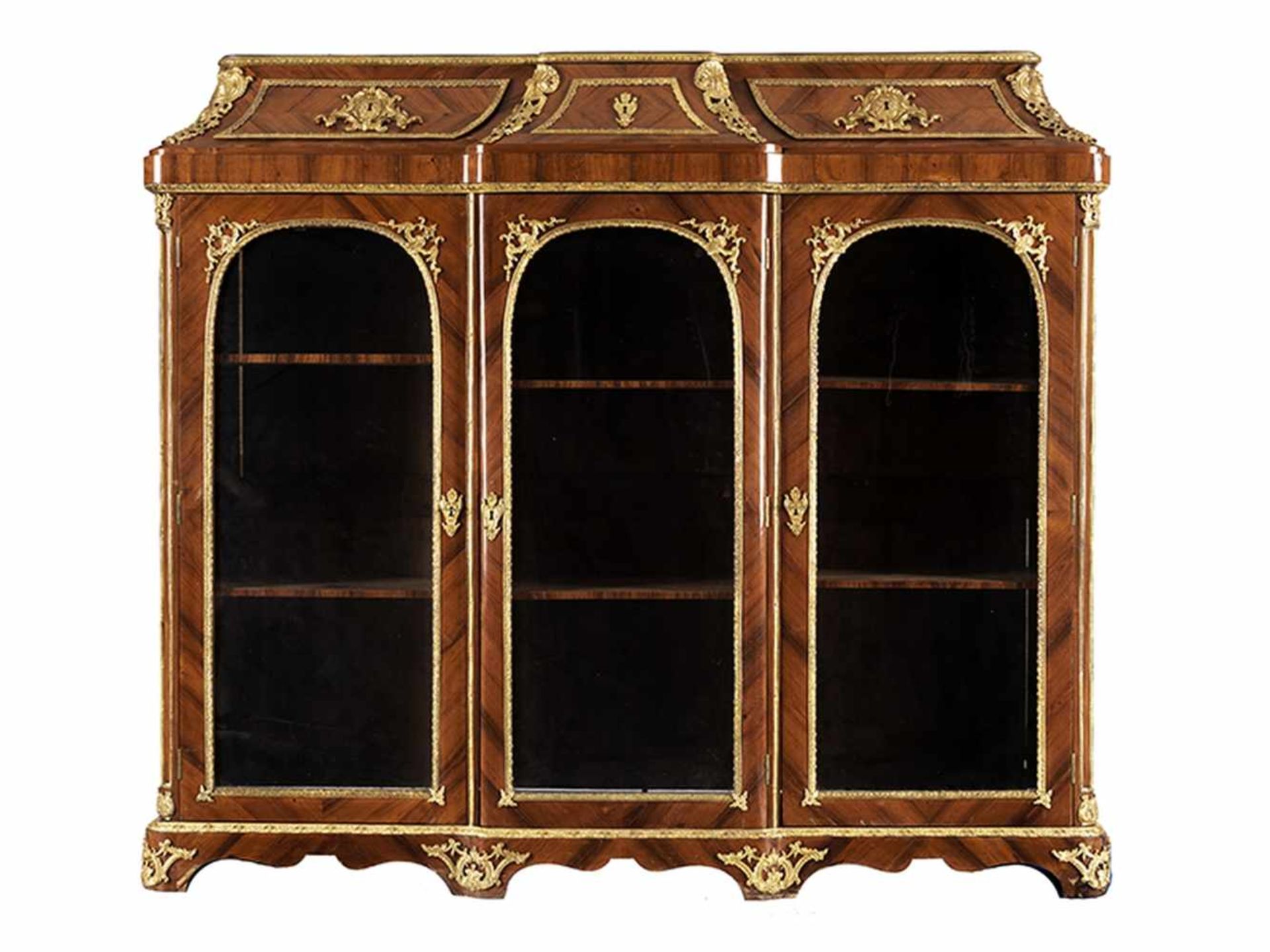 Bibliothek im Louis XV-Stil Höhe: 170,5 cm. Breite: 189 cm. Tiefe: 42,5 cm. Frankreich, 19. - Bild 6 aus 6