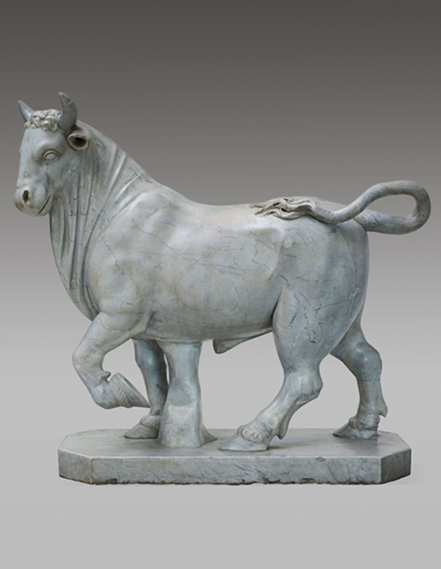 Schreitender Stier, nach Giambologna (1529 "" 1608) Höhe: 188 cm. Breite: 116 cm. Tiefe: 62 cm.