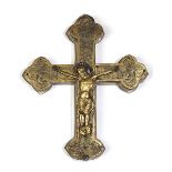 Französisches Segenskreuz Höhe: 29,5 cm. Breite: 25 cm. Wohl Limoges, 15. Jahrhundert. Kupfer,