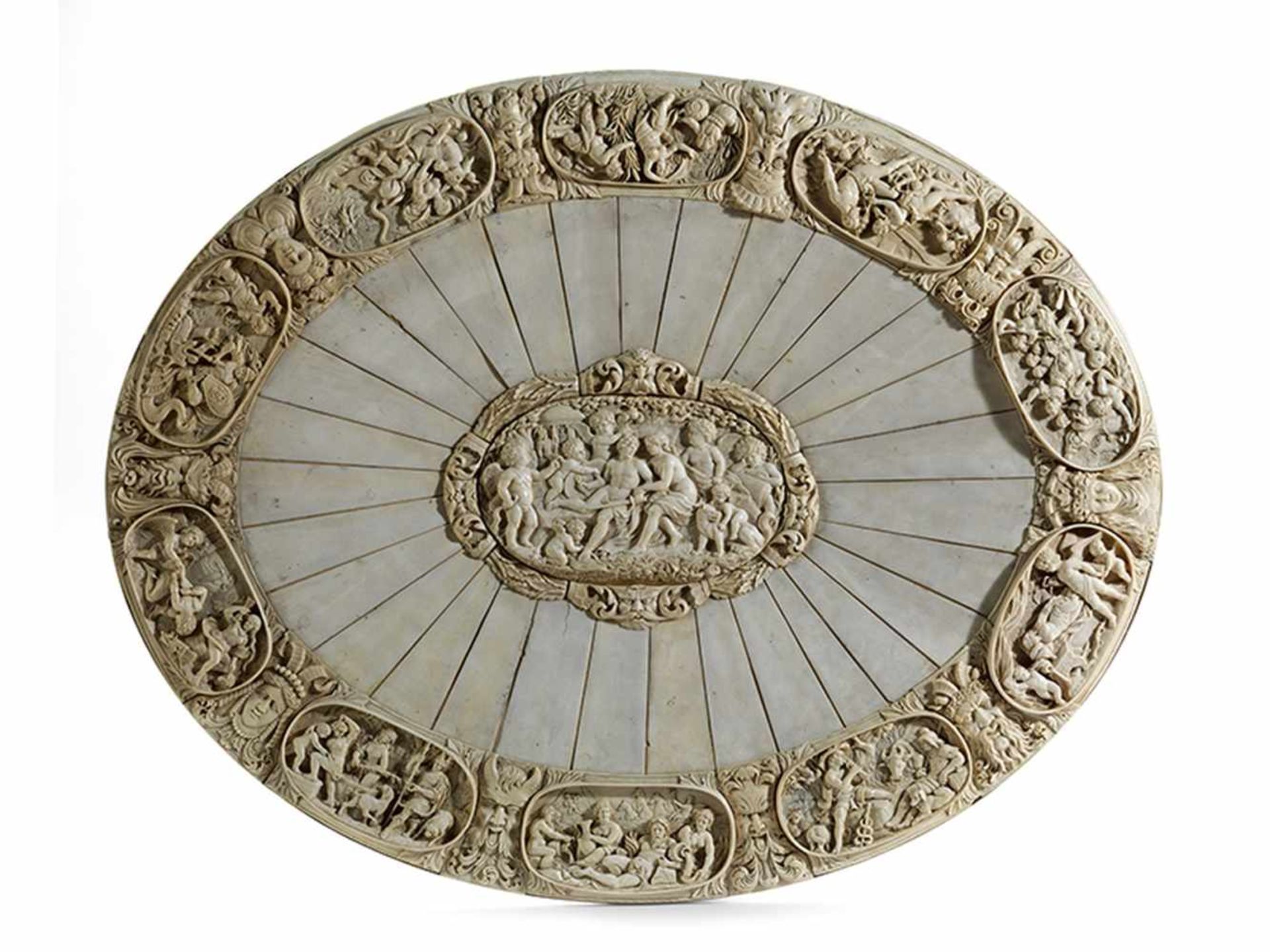 Monumentale äußerst fein gearbeitete ElfenbeinplatteMaximaler Durchmesser: 75 cm. Deutschland, 19. - Image 9 of 9