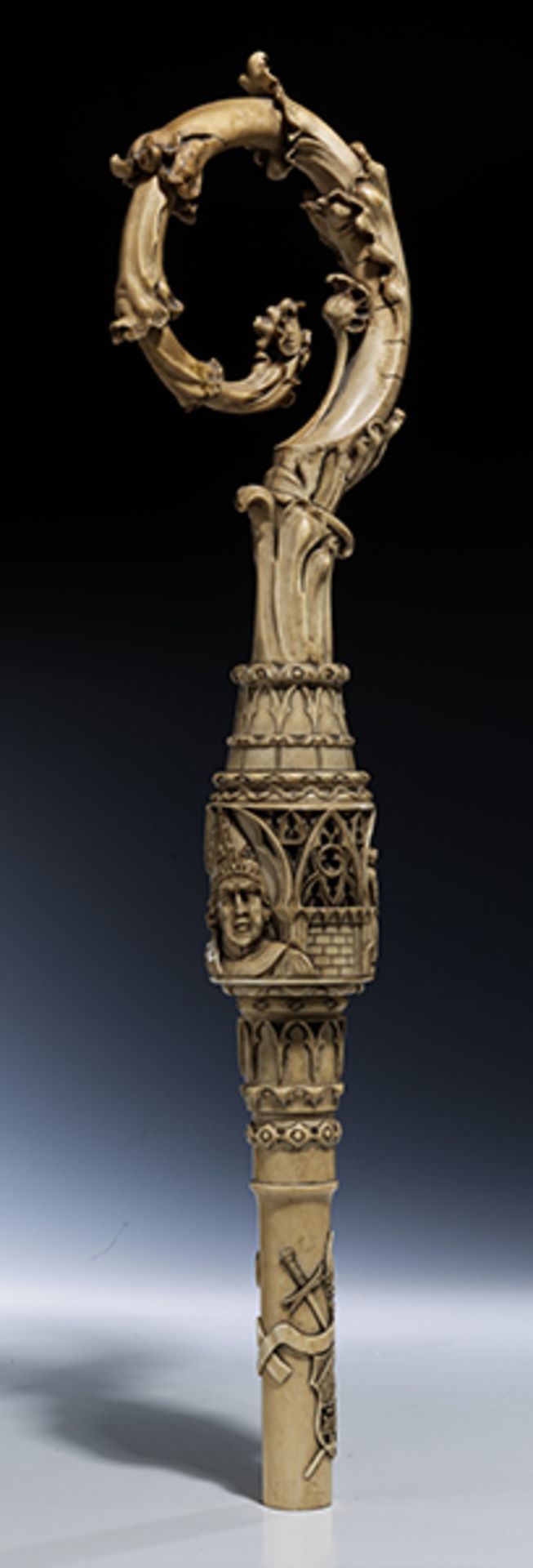 BischofsstabLänge: 196 cm. Deutschland, zweite Hälfte 19. Jahrhundert. Elfenbein geschnitzt und - Bild 2 aus 14