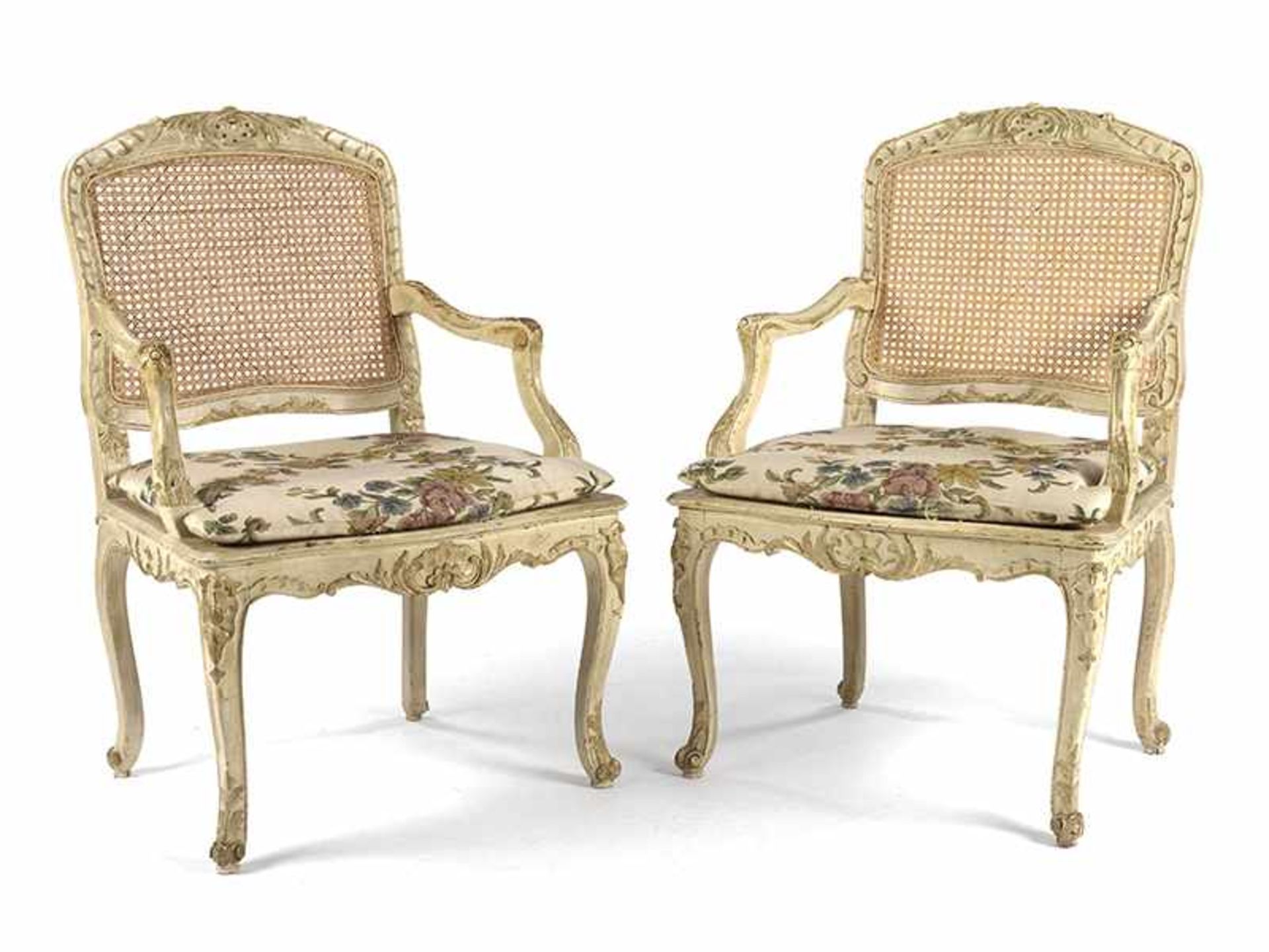 Paar Sessel im Barock-Stil Lehnenhöhe: 92 cm. Sitzhöhe: 45 cm. 20. Jahrhundert. Holz, geschnitzt,