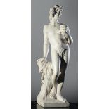 Bacchus 96 x 34 x 28 cm. Italien, 18. Jahrhundert. In weißem Marmor gearbeitete Skulptur des an