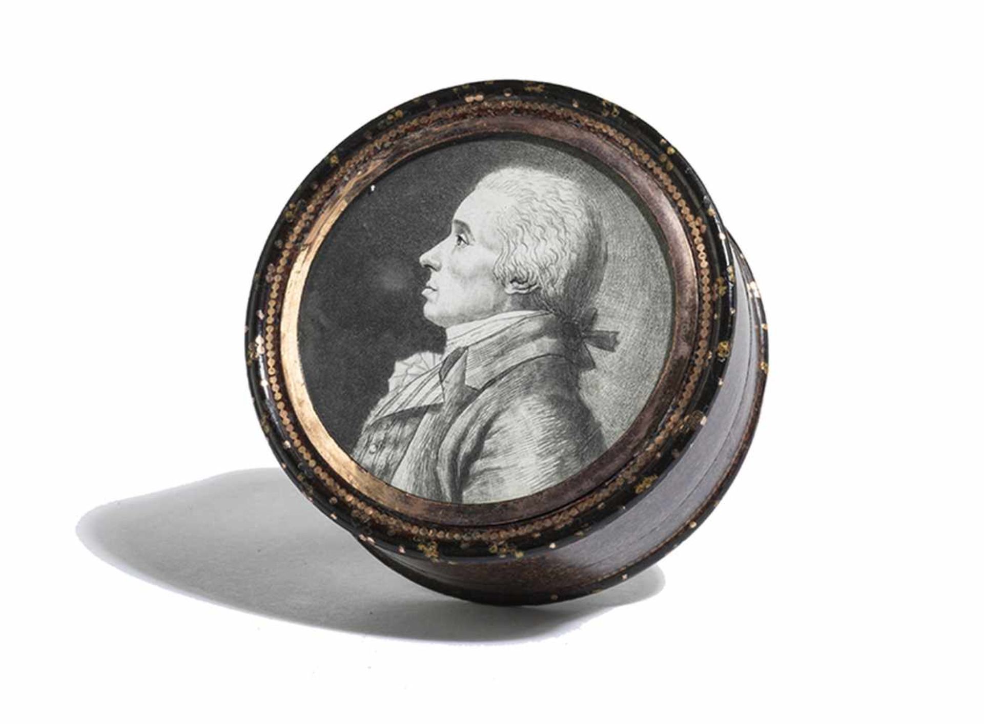 Tabatière mit Grisaille-PortraitsHöhe: 2,6 cm. Durchmesser: 6,2 cm. Frankreich, zweite Hälfte 18. - Bild 4 aus 4