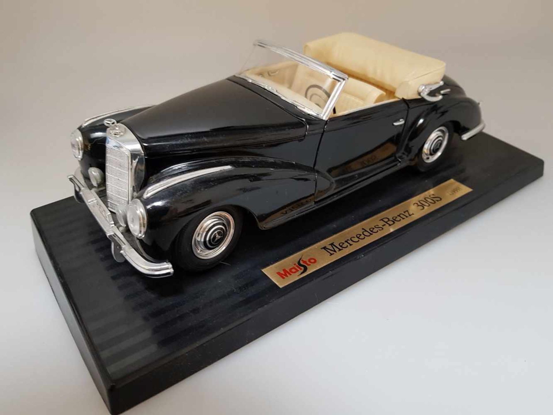 1:18 MODELLAUTO Metal Sammler maisto mercedes benz 300 s 1955 - Bild 2 aus 6