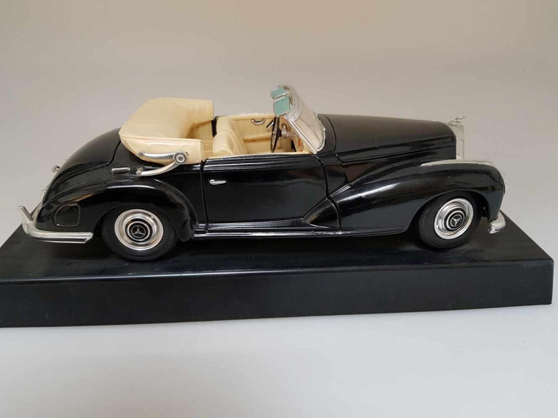 1:18 MODELLAUTO Metal Sammler maisto mercedes benz 300 s 1955 - Bild 4 aus 6