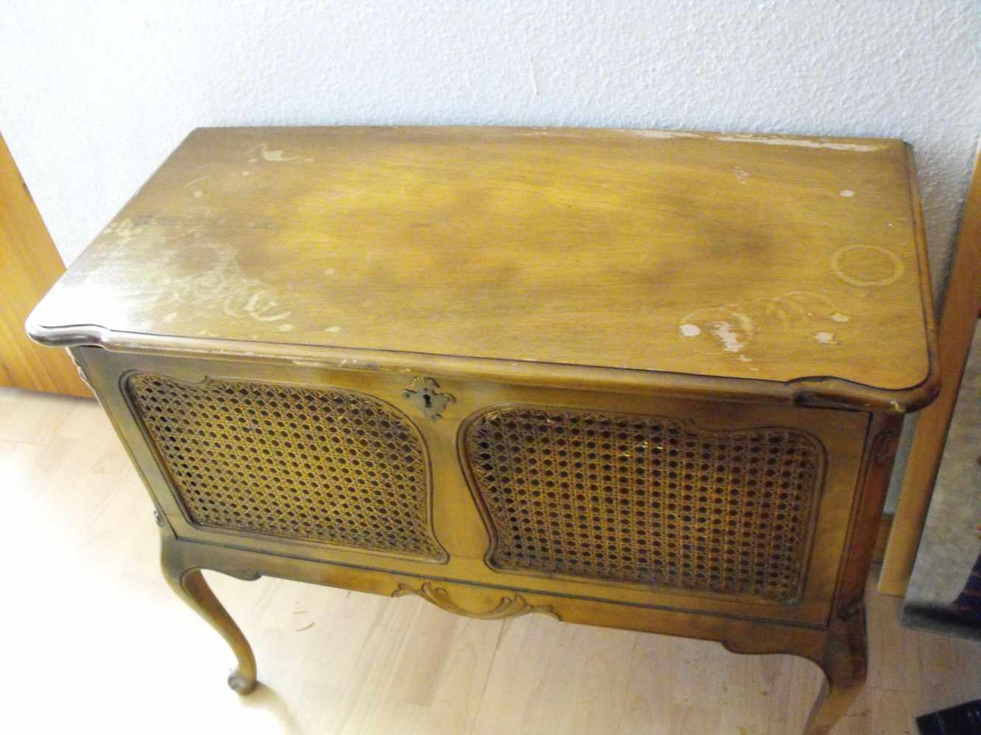 1950er Chippendale Hausbar Kommode mit Geflecht - Bild 2 aus 3