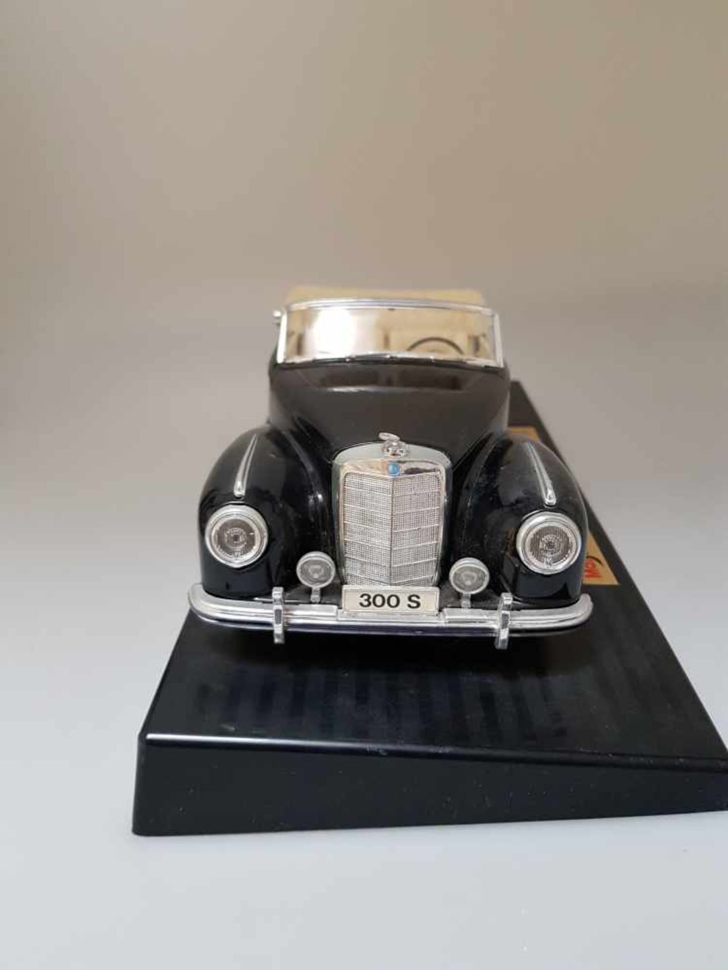 1:18 MODELLAUTO Metal Sammler maisto mercedes benz 300 s 1955 - Bild 3 aus 6