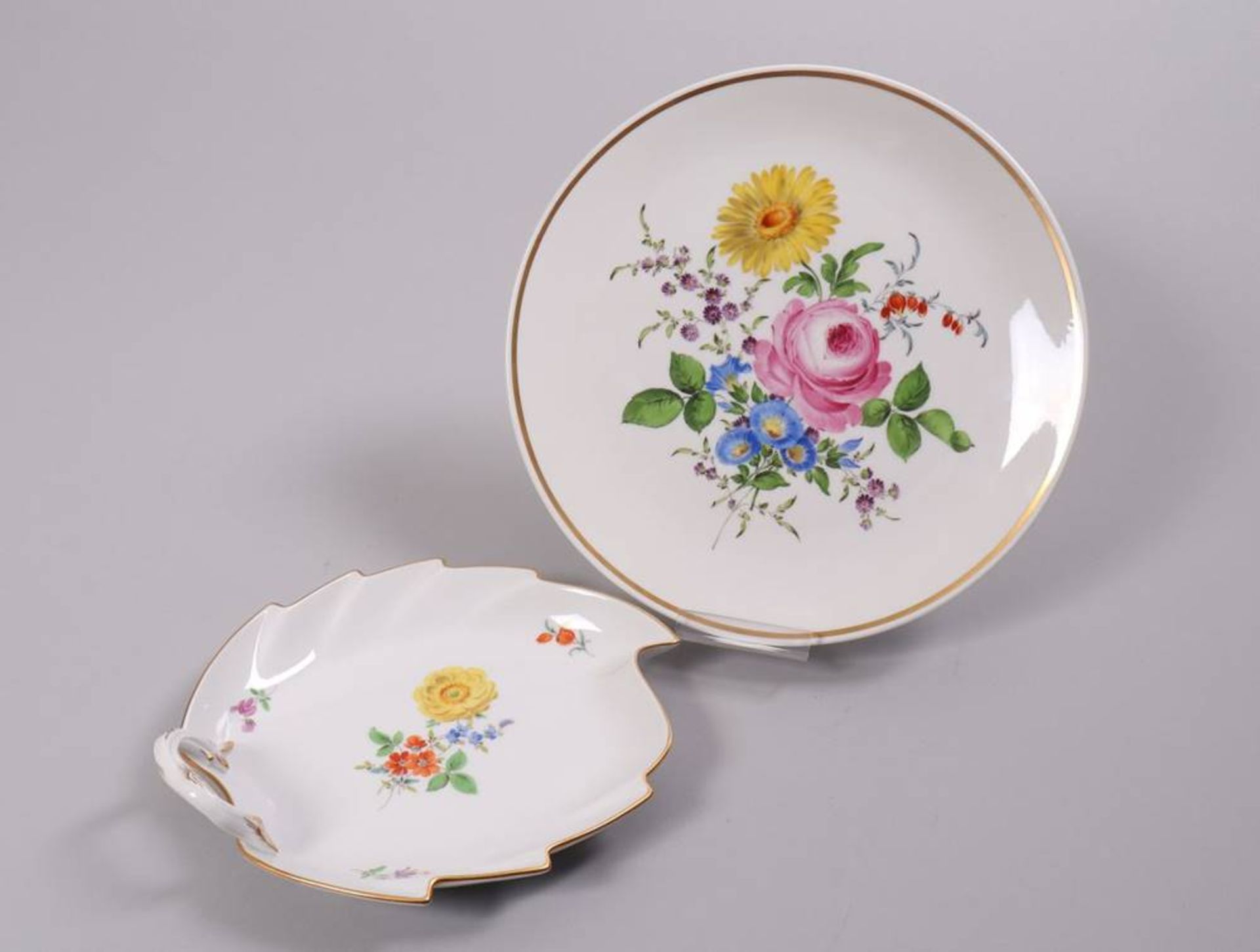 Wallplate and leaf dish