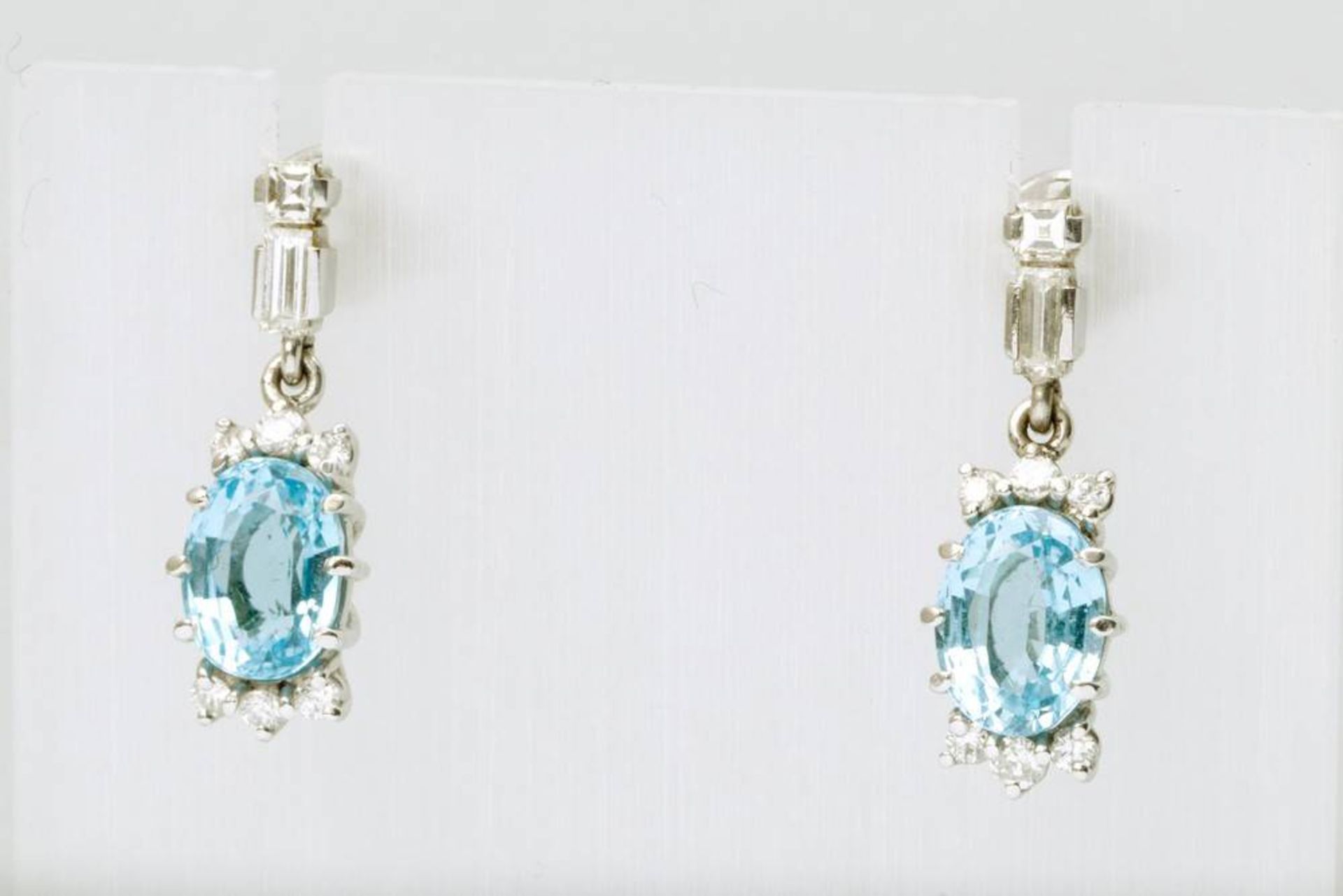 Pair of ear rings - Bild 2 aus 2