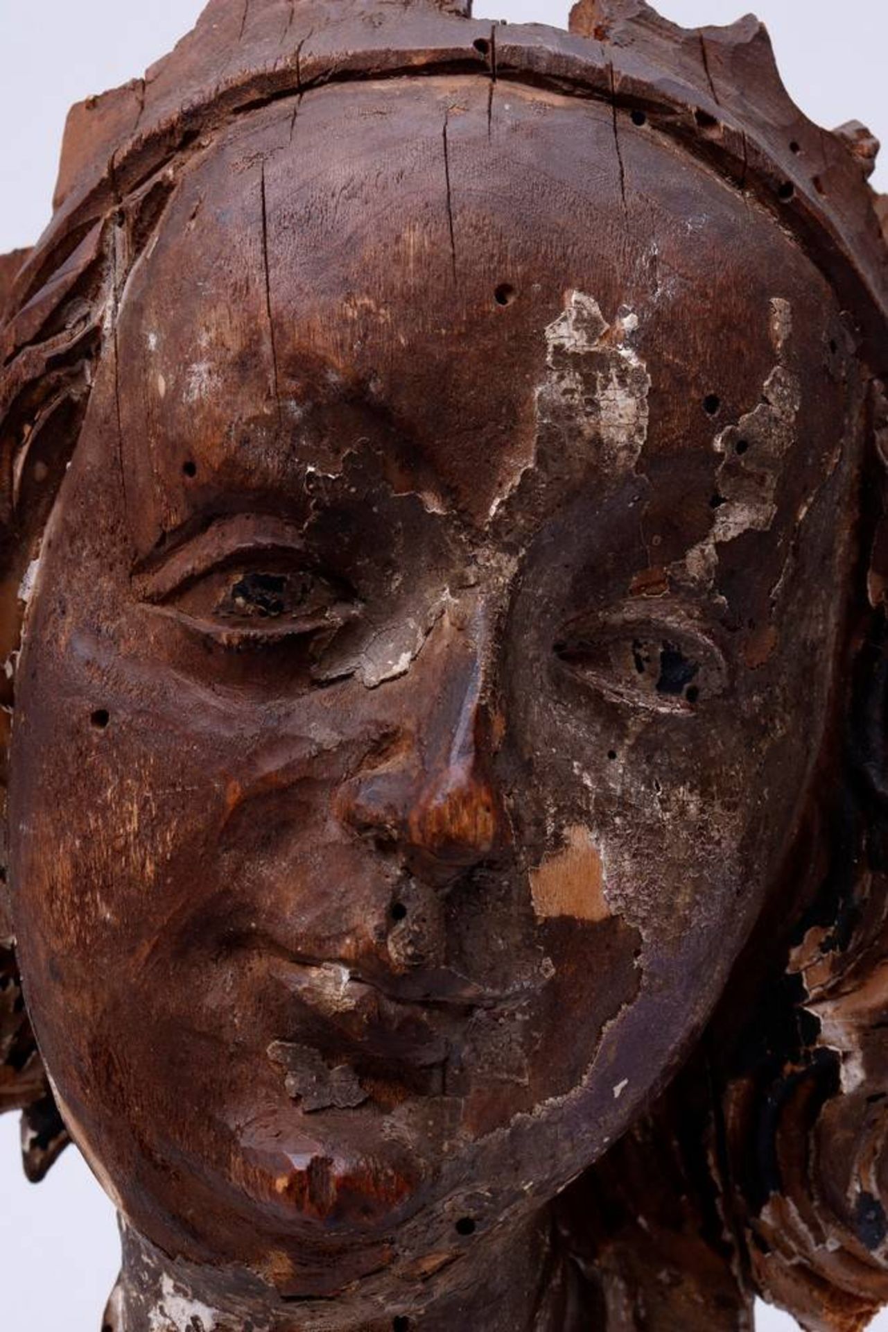 Mater Dolorosaposs. south german, 17th C., carved wood, painted in colours, head fragment, H 23cm, - Bild 3 aus 4