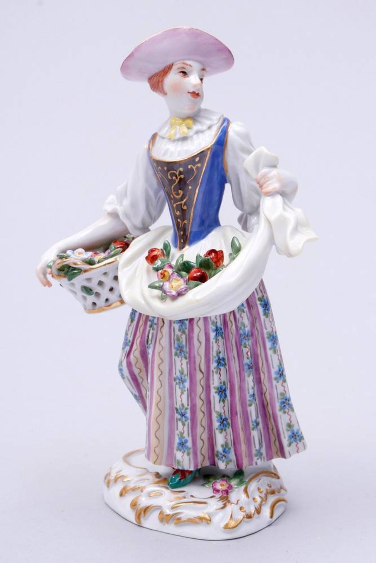 Female Gardener with Basket Meissen, 2nd half 20th C., design Johann Joachim Kaendler, standing