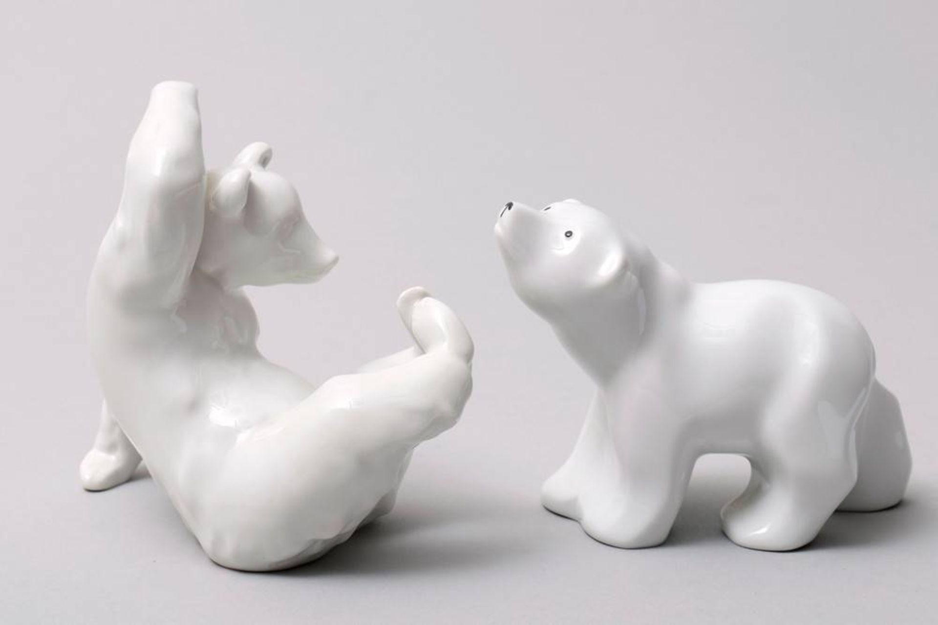2 Bears KPM-Berlin, 20th C., 1x seated bear, 1x polar bear, porcelain, sceptre mark, H: 8-10cm, 1 - Bild 5 aus 5