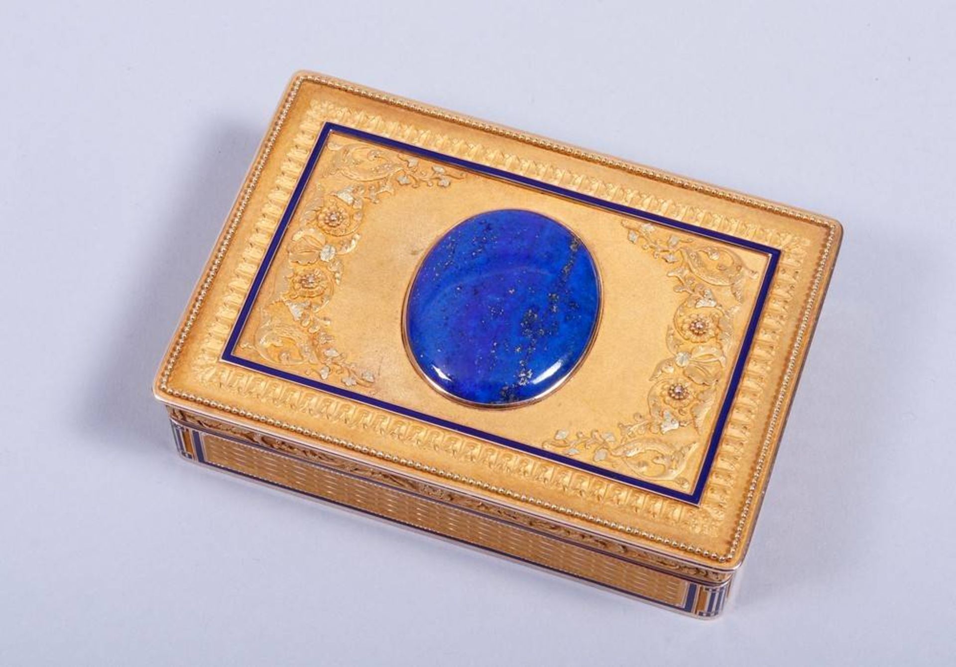 Louis-Seize Snuff Box 18k gold, poss. Paris, ca. 1780, rectangular shape, wave decoration in relief, - Bild 2 aus 13