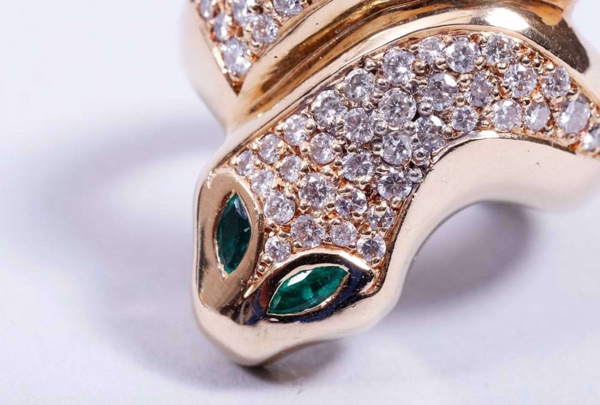 Snake Ring 585 gold, 20th C., set with ca. 56 brilliant cut diamonds, ca. 0,87ct in total and 2 - Bild 2 aus 8
