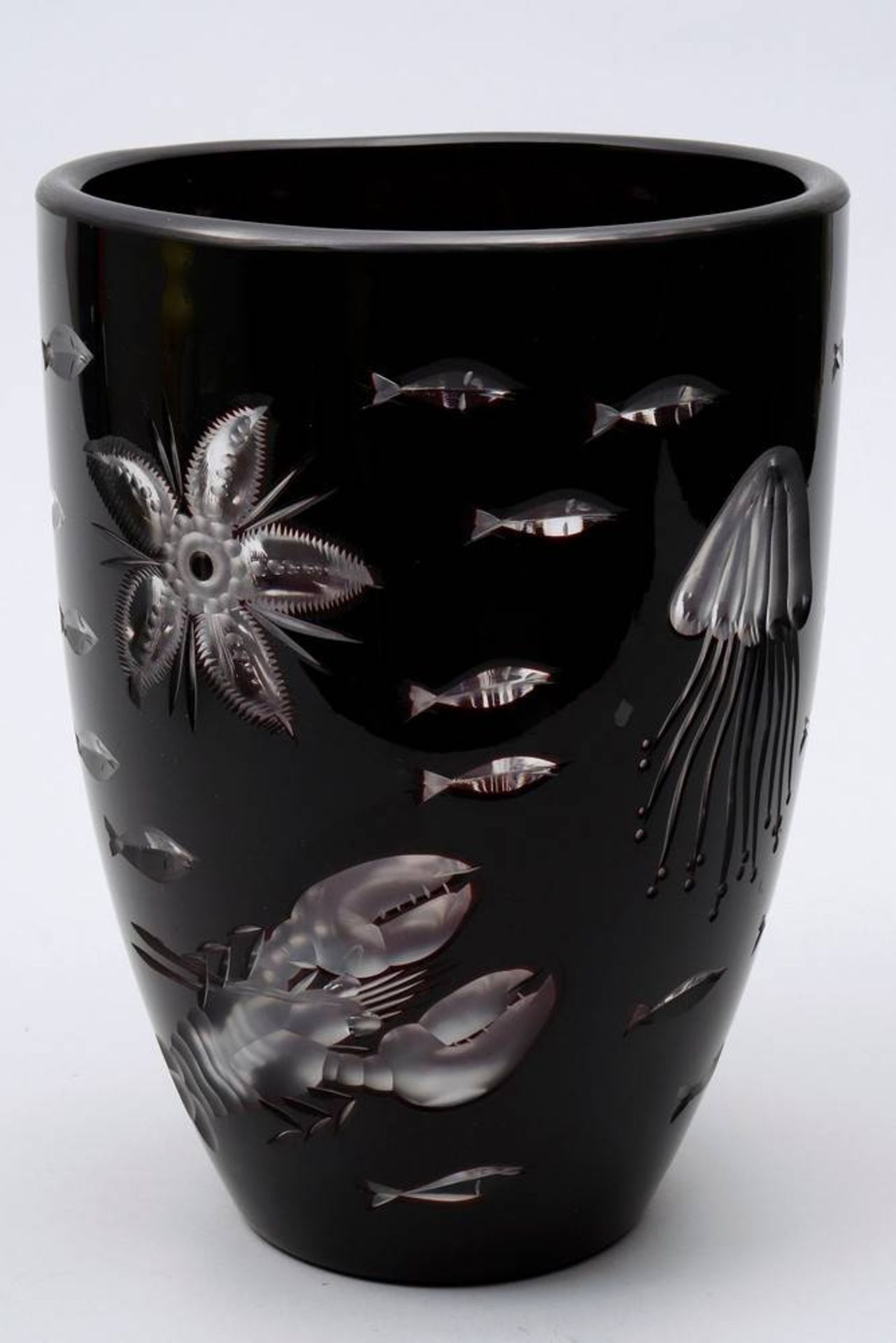 Large Vase Rotter, Lübeck, 20th C., "Unterwasserwelt" (deep sea-decoration), glass, dark red - Bild 2 aus 4