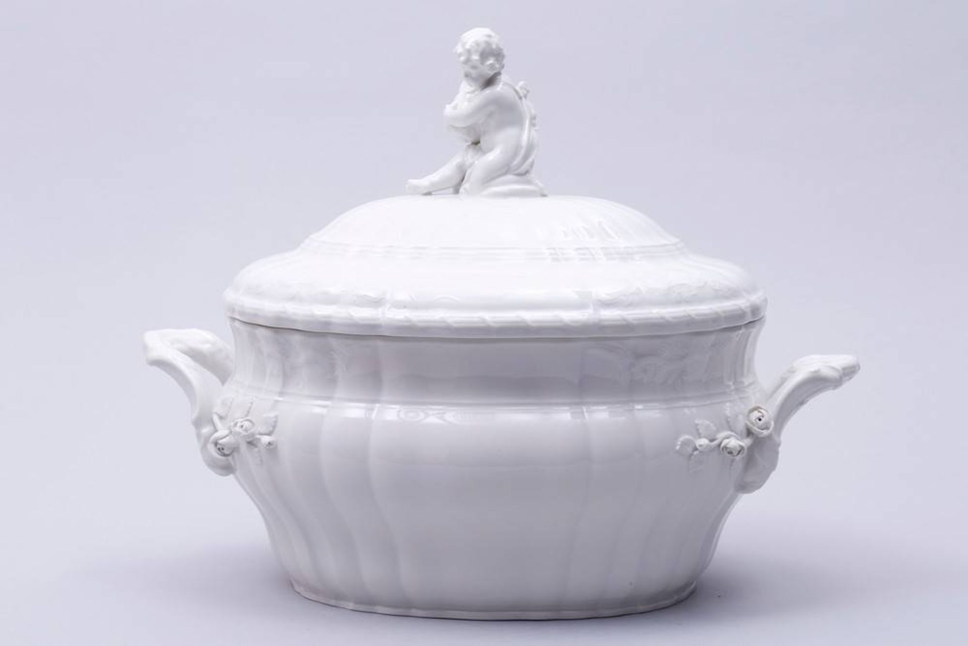 Dinner service KPM-Berlin, design Friedrich Elias Meyer 1767, form "Rocaille", manufactured befor - Bild 7 aus 12