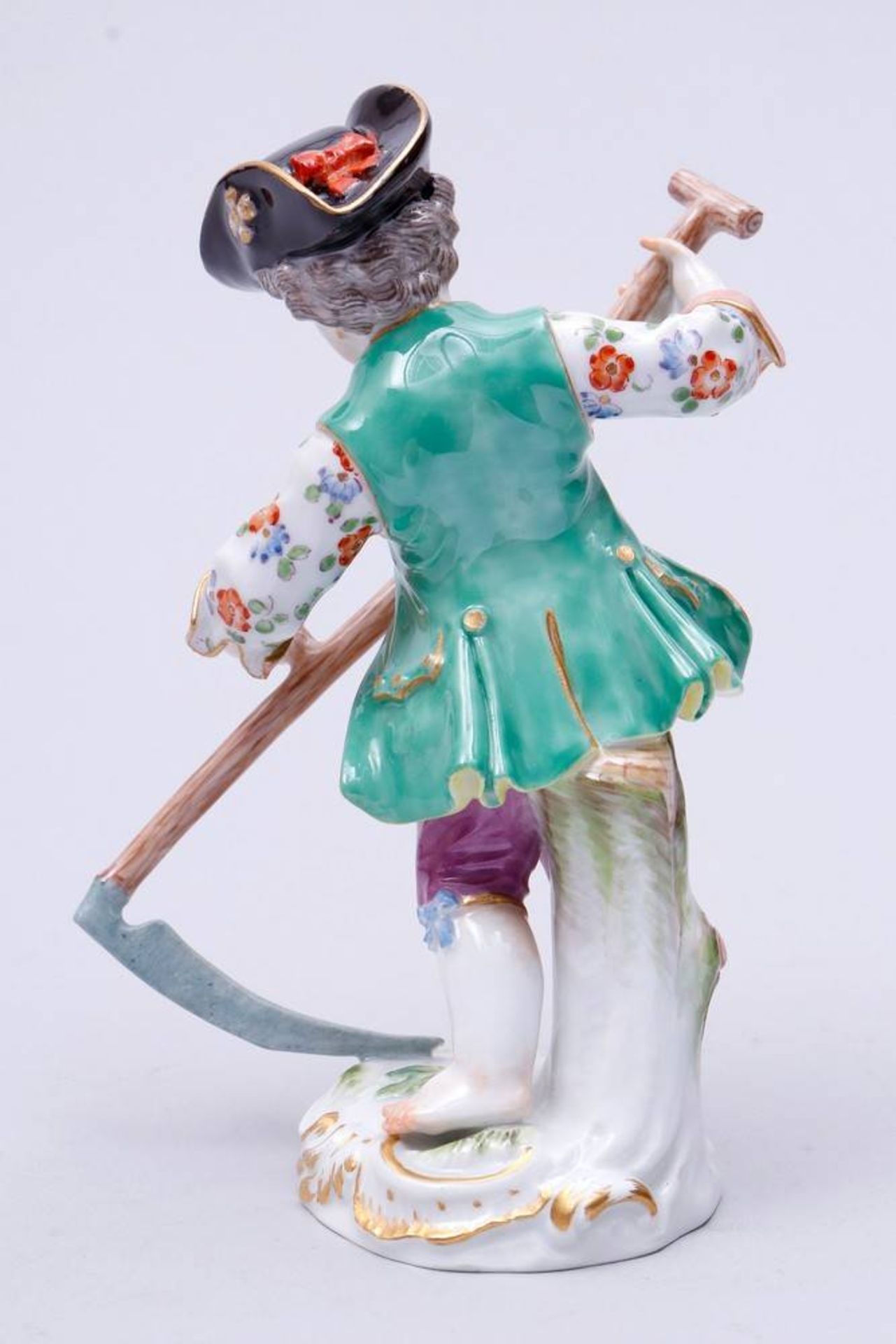 Young Gardener Meissen, 2nd half 20th C., standing boy with scythe, porcelain, painted in colours, - Bild 2 aus 6