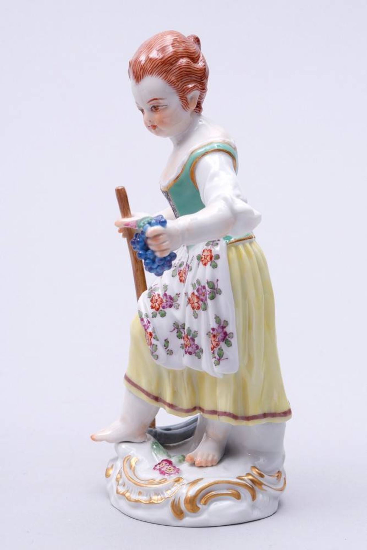 Pair of young Gardeners Meissen, 2nd half 20th C., design Johann Joachim Kaendler, standing boy - Bild 6 aus 7