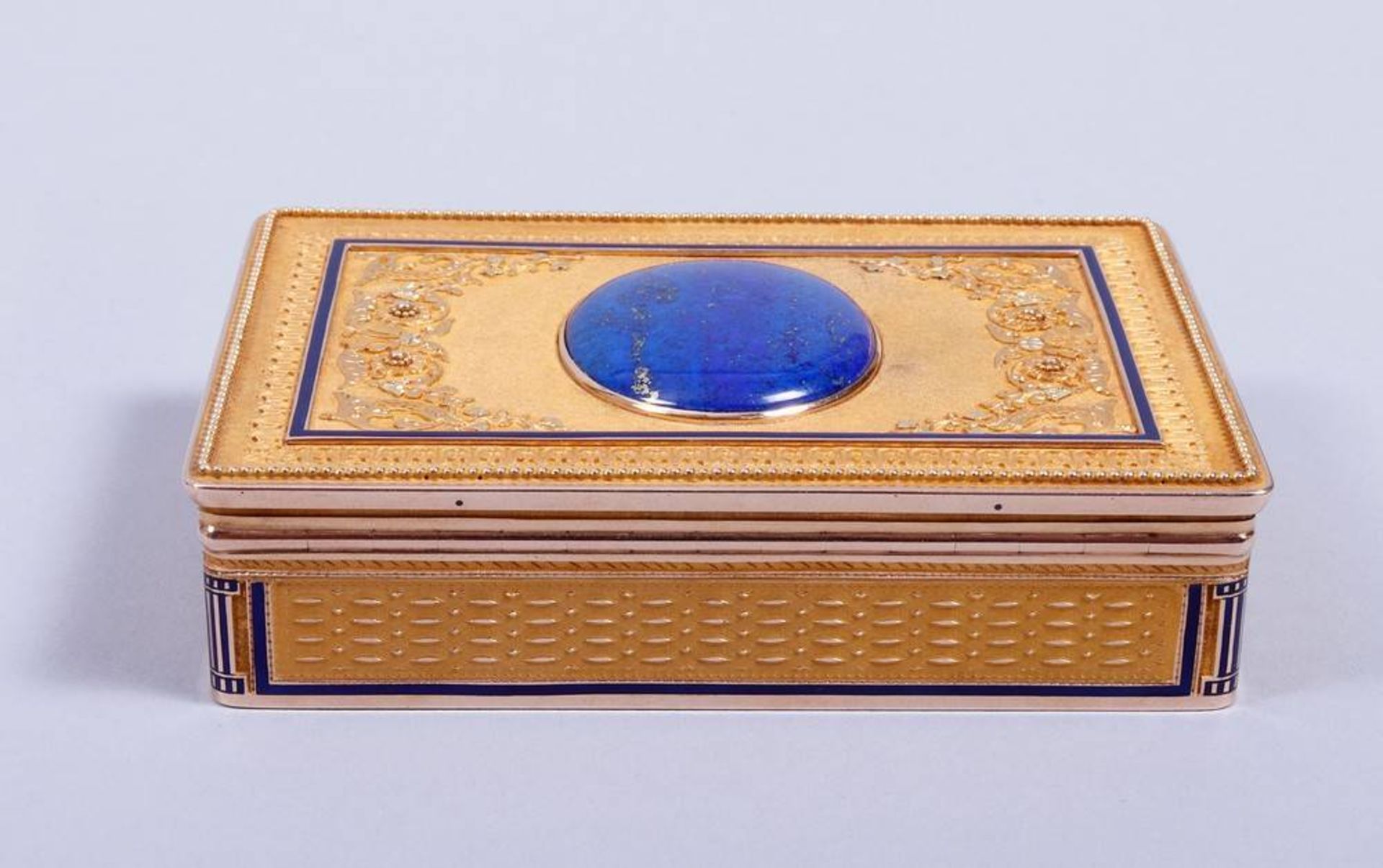 Louis-Seize Snuff Box 18k gold, poss. Paris, ca. 1780, rectangular shape, wave decoration in relief, - Bild 6 aus 13