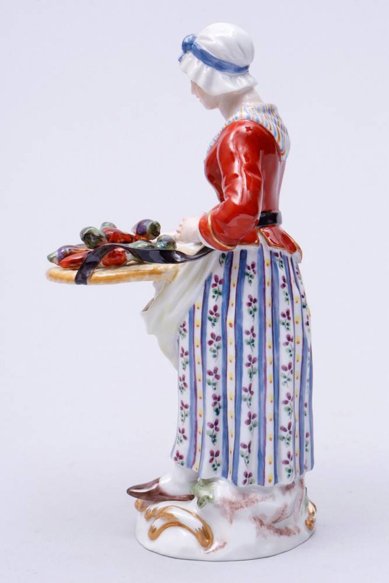 Vegetable Seller Meissen, 2nd half 20th C., design Johann Joachim Kaendler, from the series "Cris de - Bild 5 aus 7