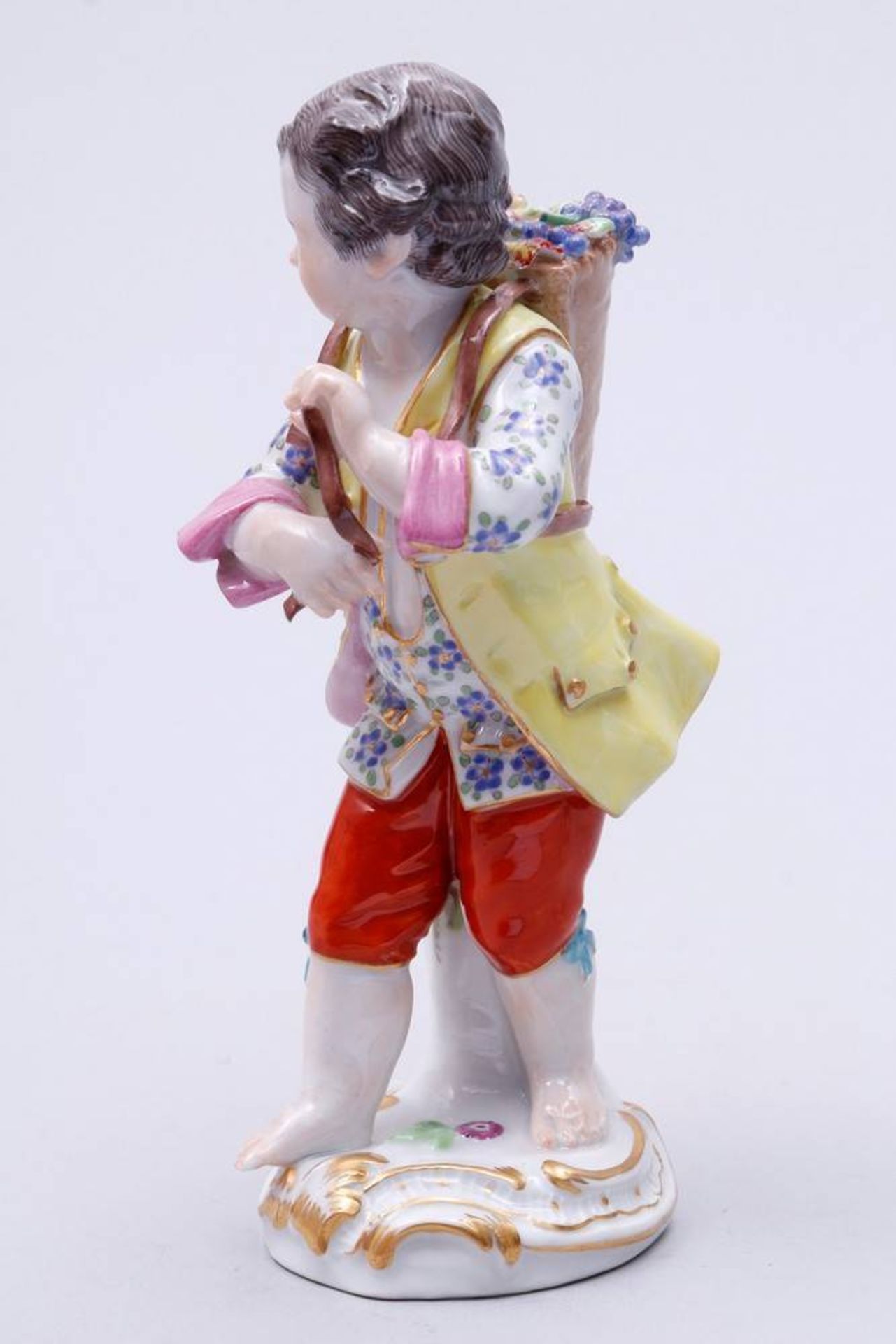 Pair of young Gardeners Meissen, 2nd half 20th C., design Johann Joachim Kaendler, standing boy - Bild 4 aus 7