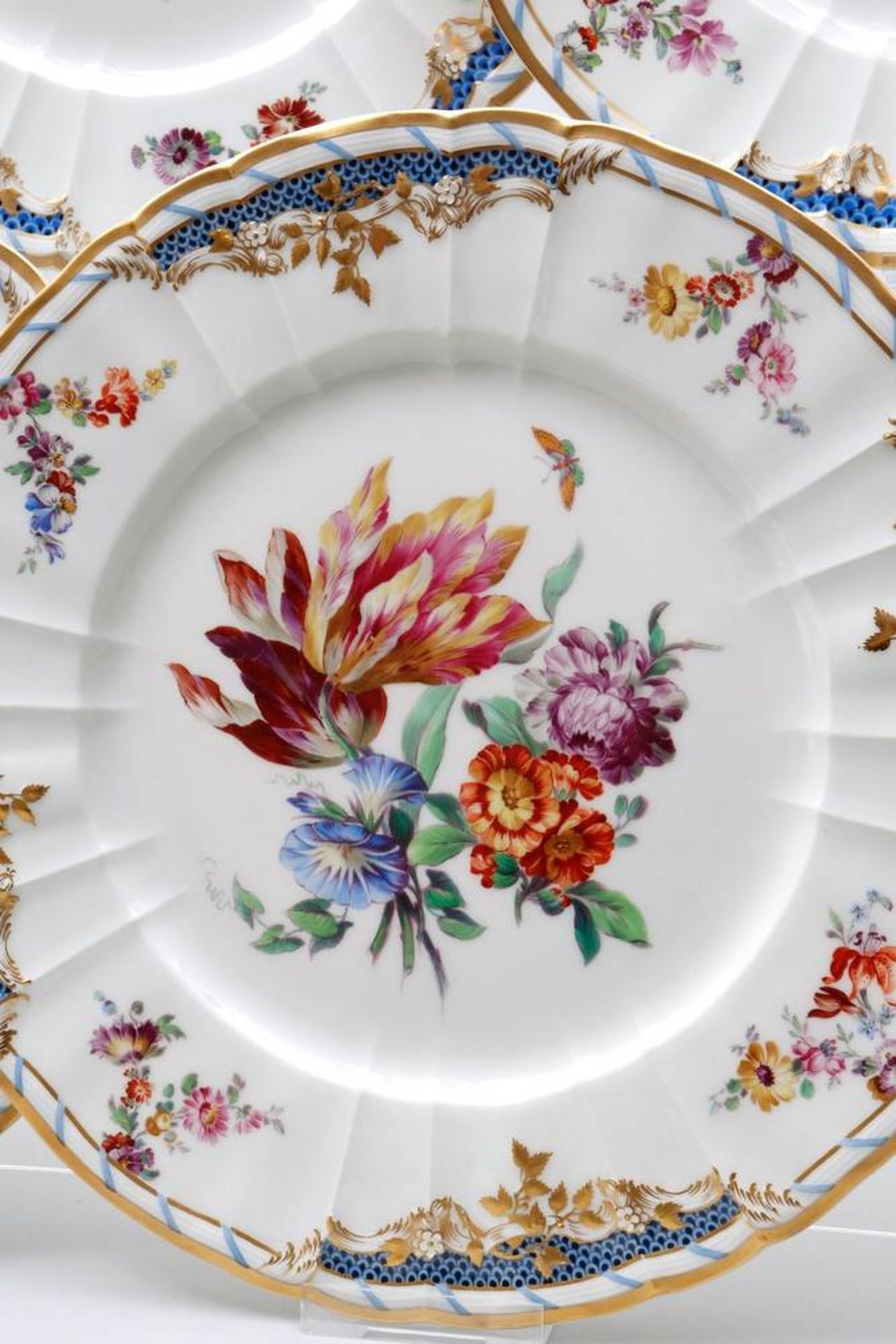 5 service plates design ca. 1770, Friedrich Elias Meier for KPM-Berlin, form "Rocaille", Decor " - Bild 2 aus 5