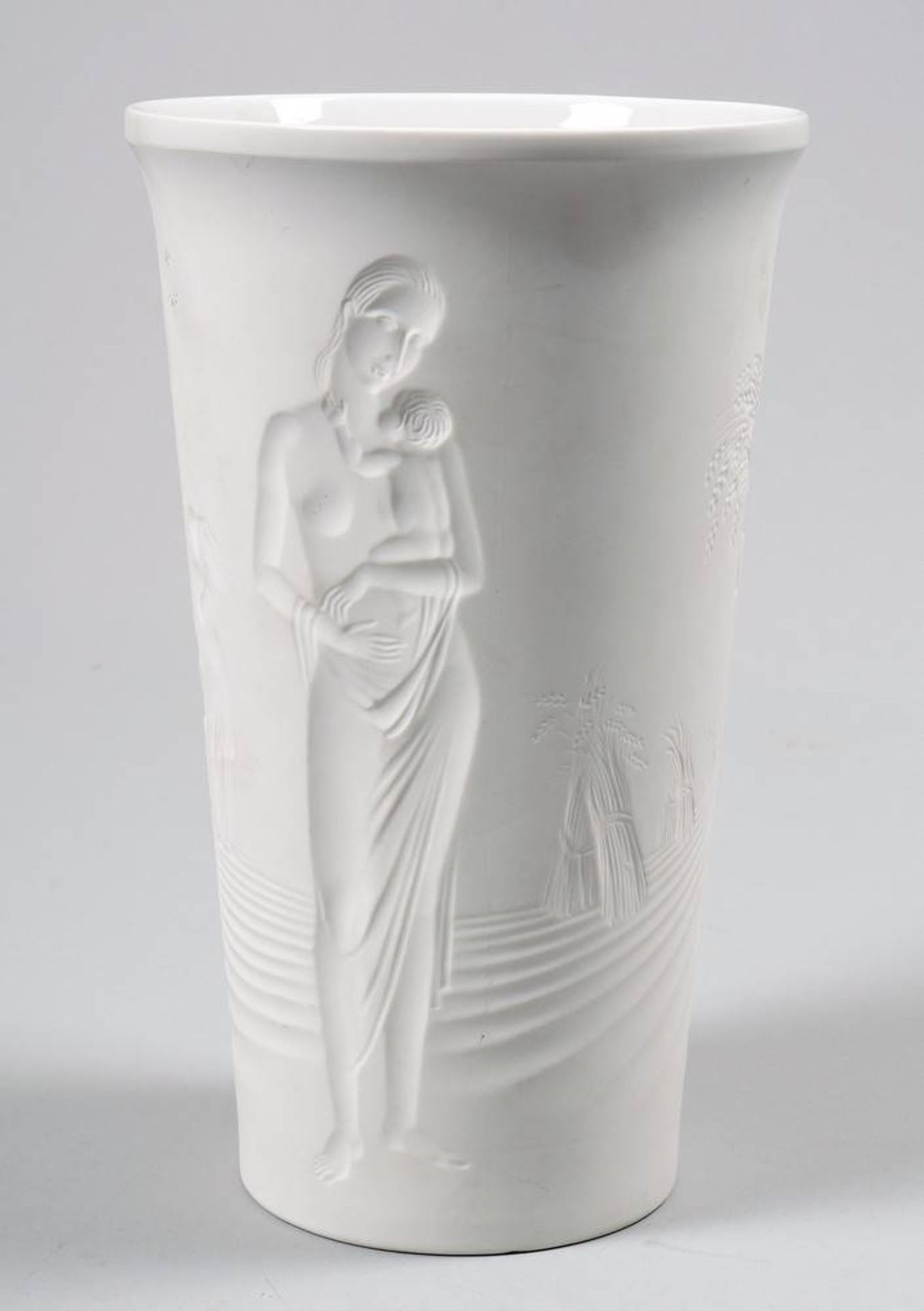 Vase, so colled "Erntebecher" (harvest beaker), KPM-Berlin, design Siegmund Schütz, 1934bisque