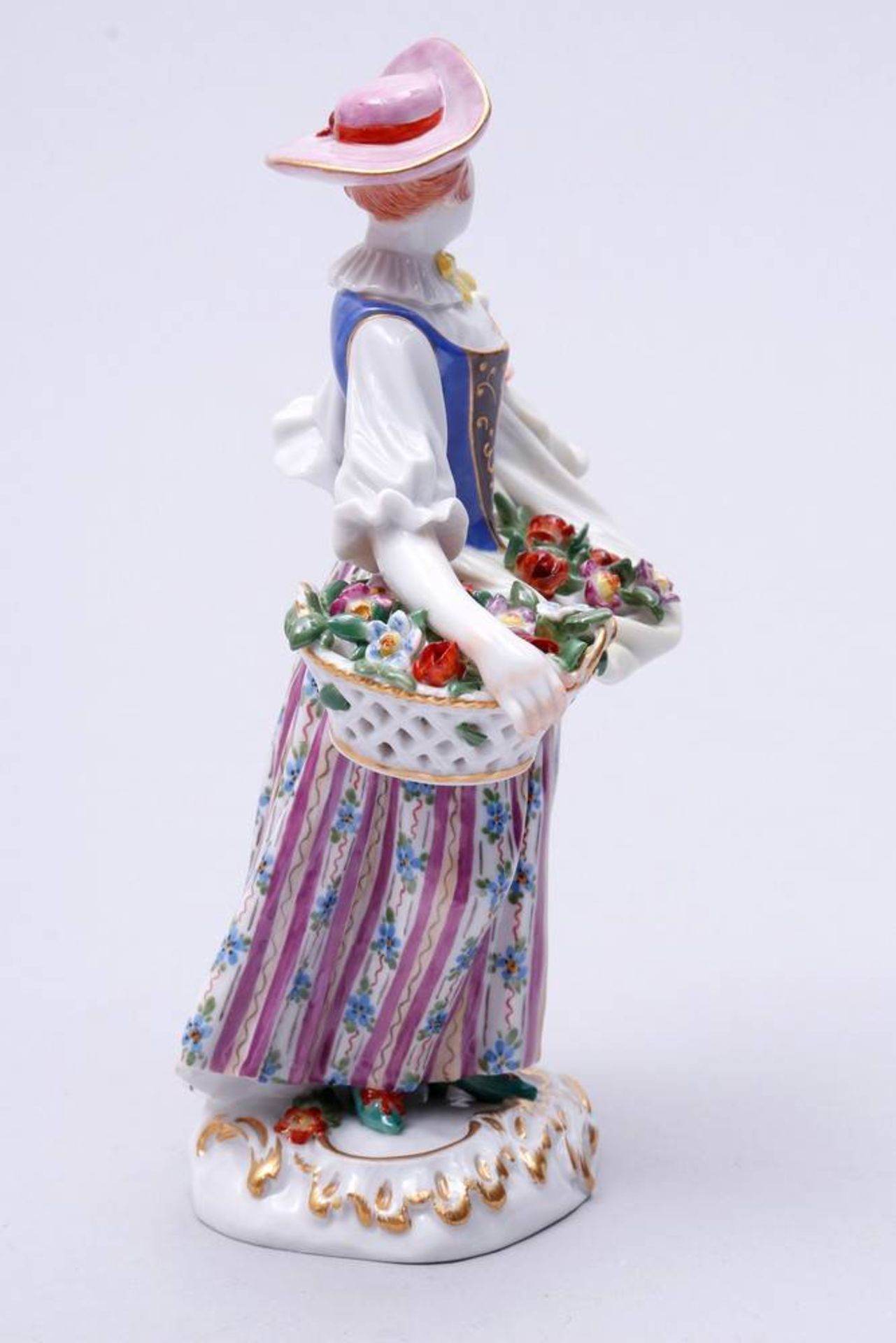 Female Gardener with Basket Meissen, 2nd half 20th C., design Johann Joachim Kaendler, standing - Bild 4 aus 6