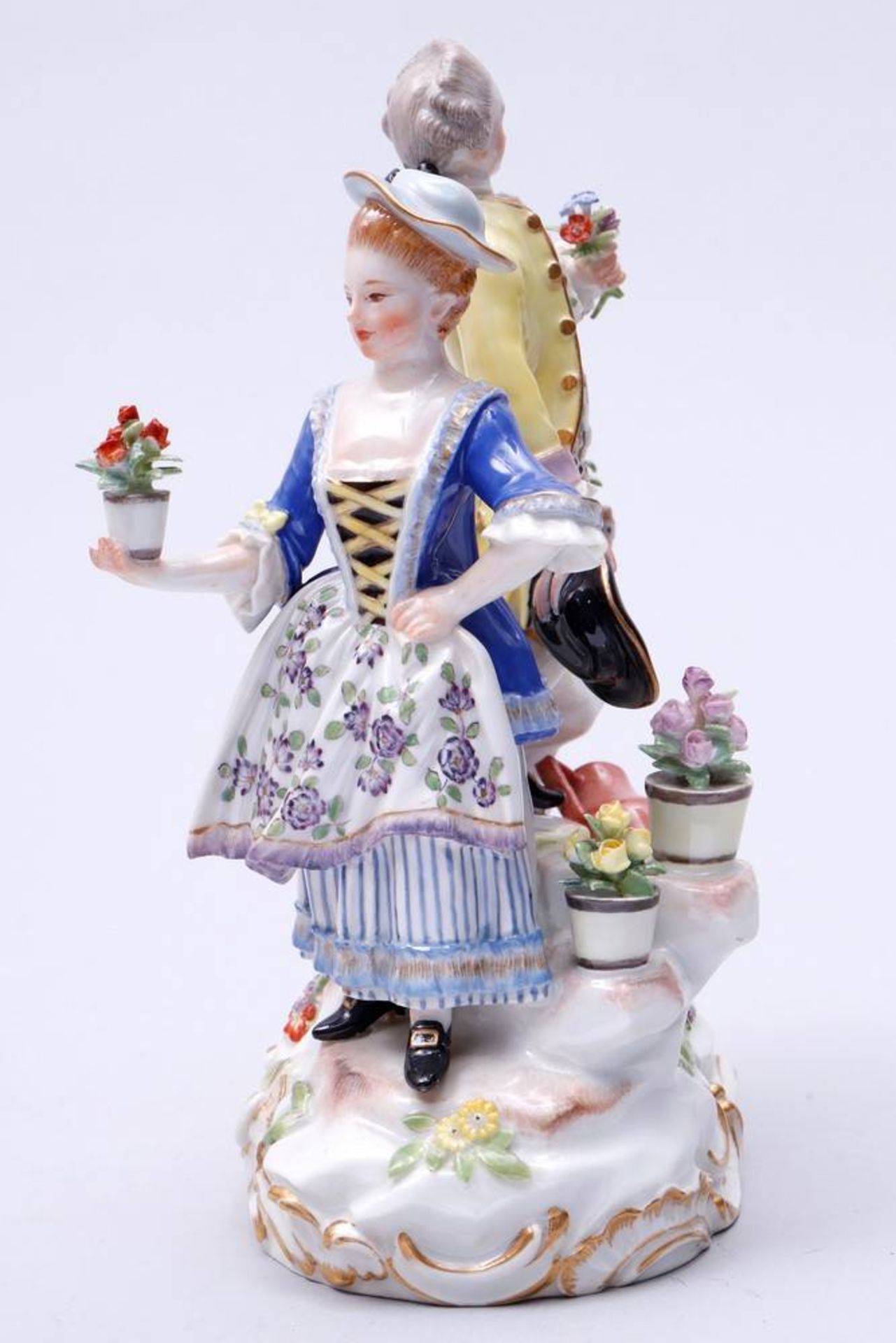 Gardener Group Meissen, 1st half 20th C., design Michel Victor Acier, standing gardeners with flower - Bild 3 aus 6