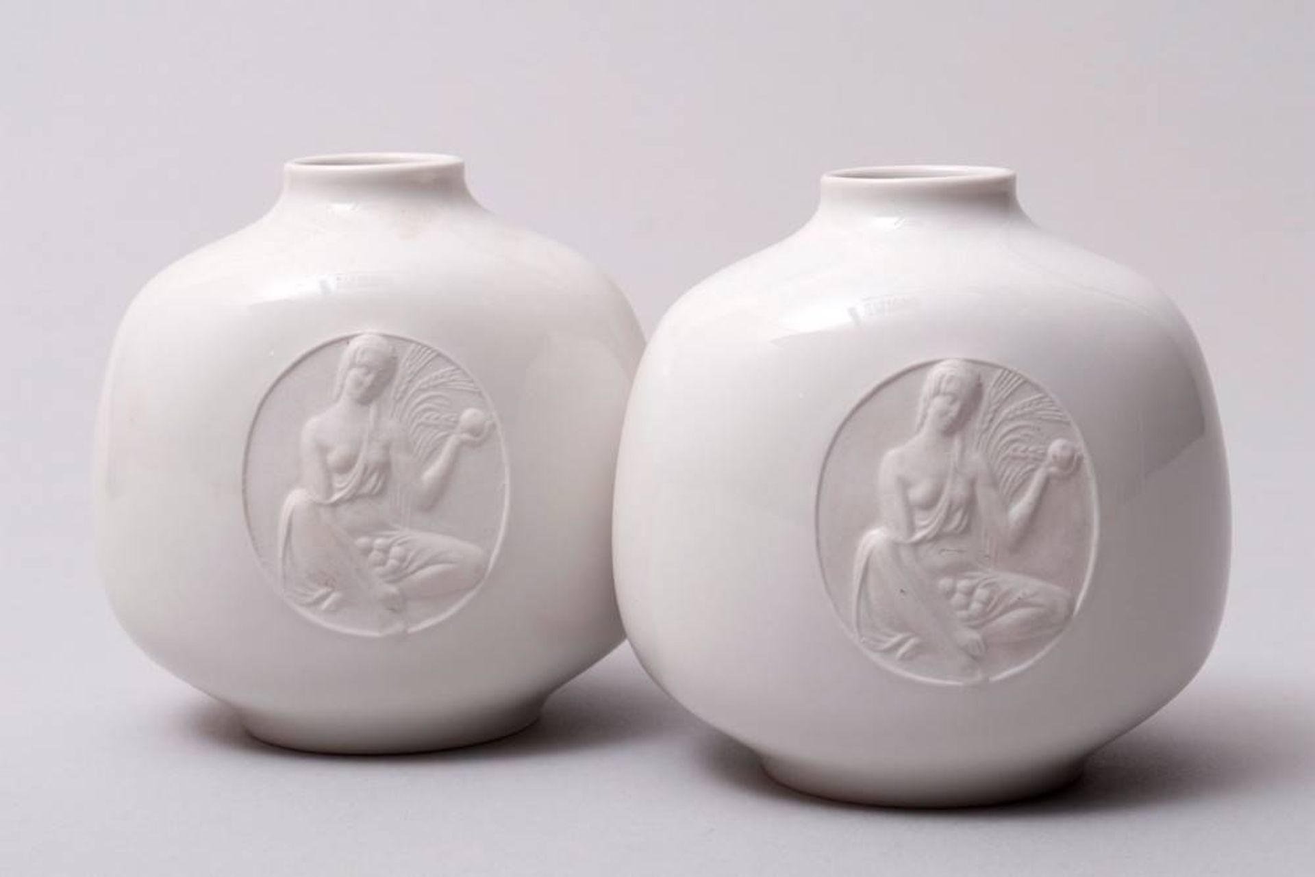 2 small vases KPM-Berlin, 20th C., design Trude Petri (shape), Siegmund Schütz (decor), model "