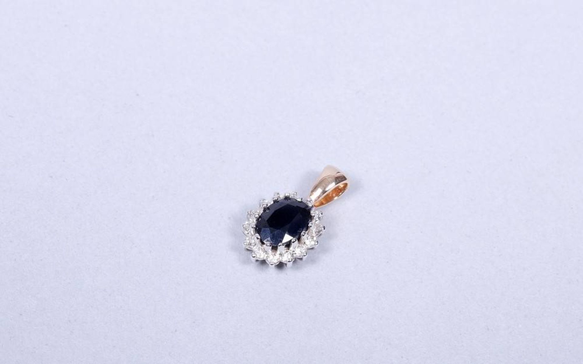 Ring und Anhänger, 585er GG zentrale Saphire in schwarz/blauer Farbe mit Brillanten und 8/8 - Bild 5 aus 5