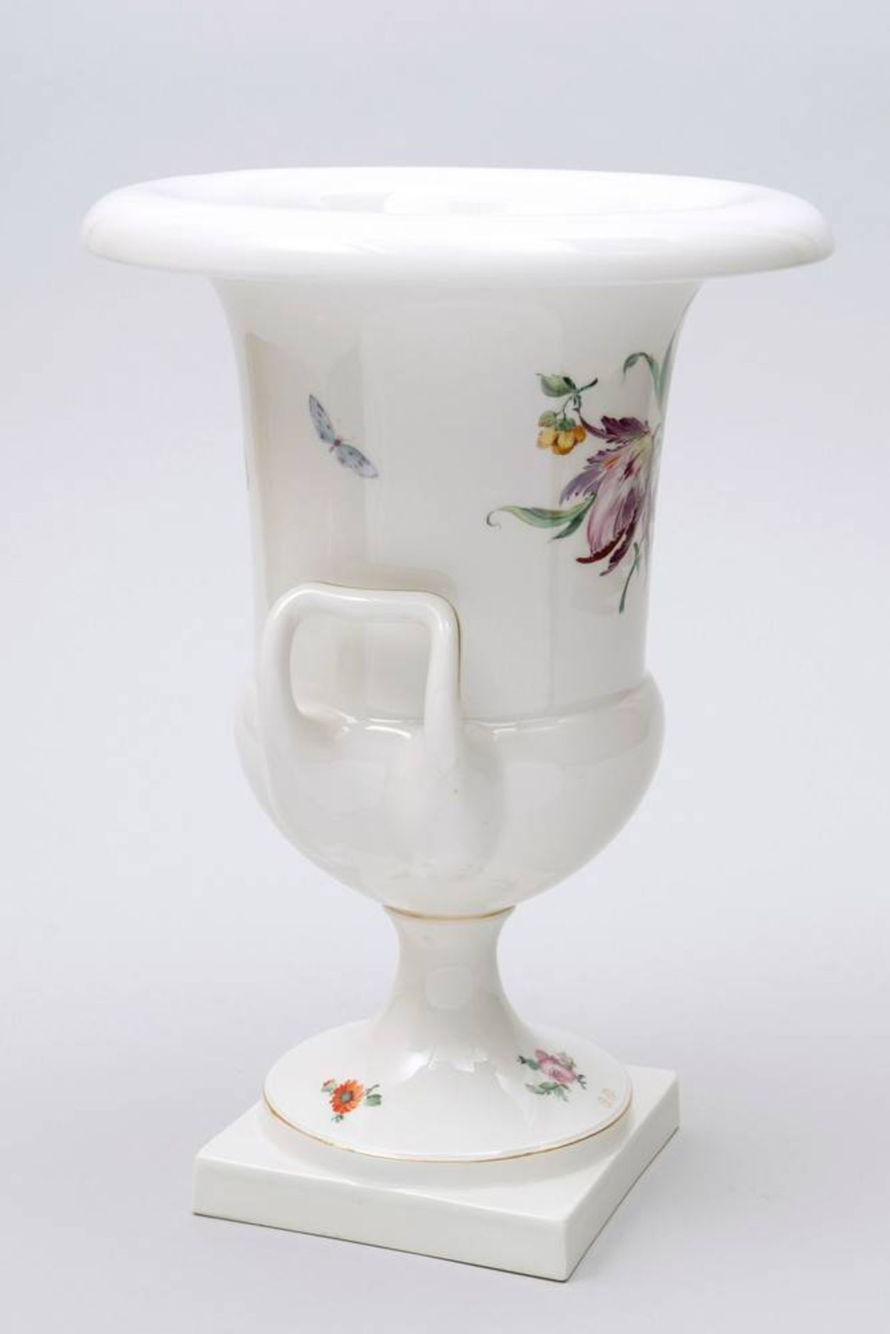 "Redensche" Kratervase, KPM-Berlin, Entwurf Johann Carl Friedrich Riese von 1799, floraler Dekor, - Bild 4 aus 5