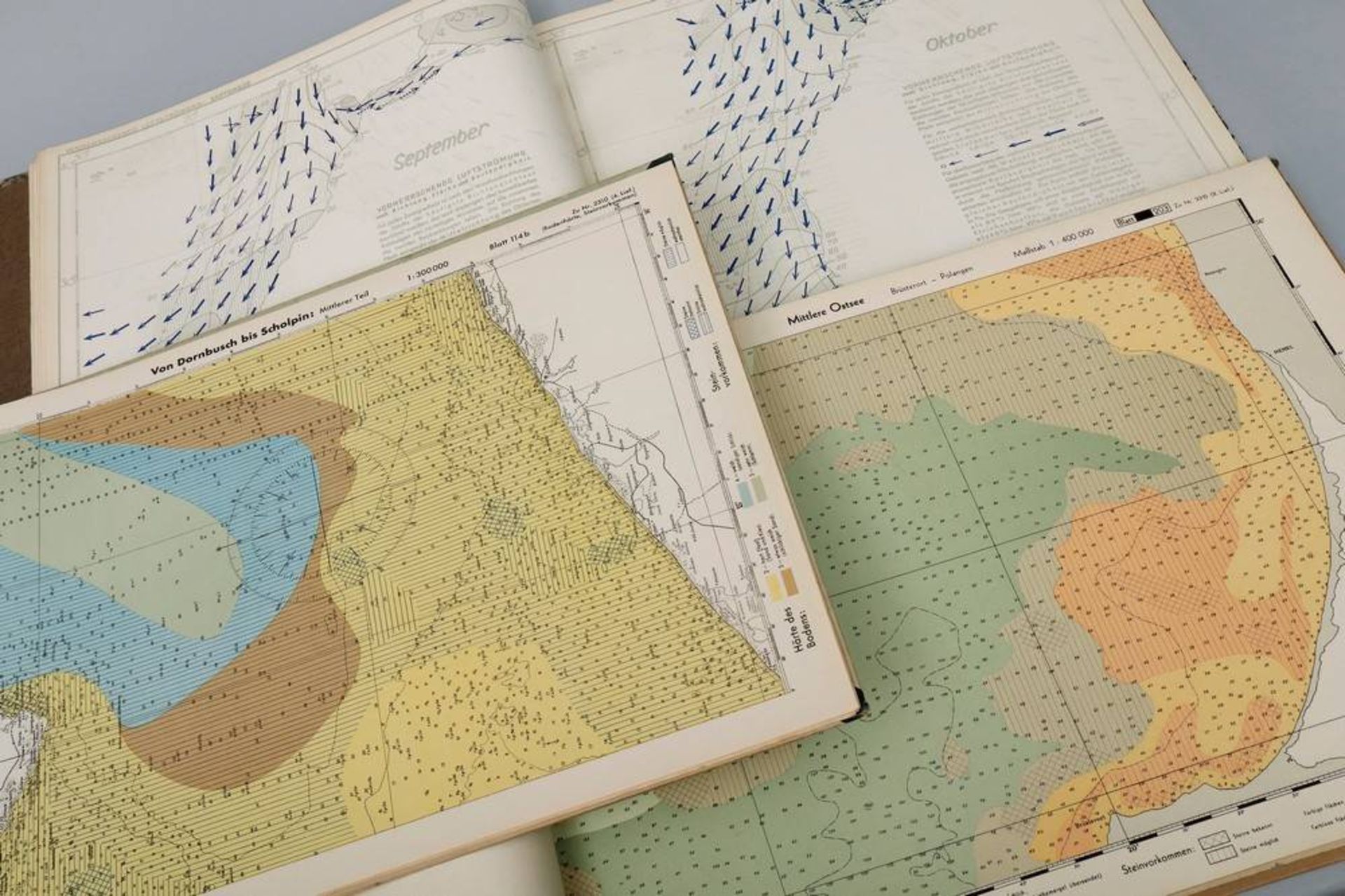 Konvolut Marinekarten, 3. Reichbestehend aus: "OKM Atlas der Bodenbeschaffenheit des Meeres, - Bild 2 aus 8