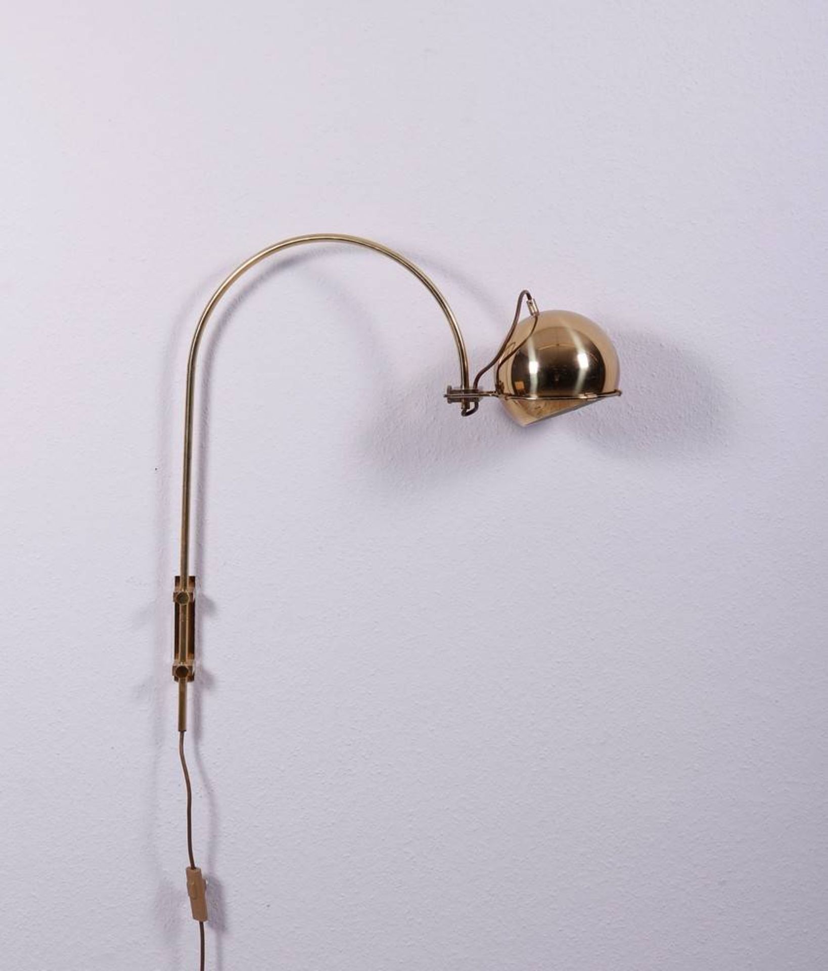 Wand-Bogenlampe, GEPO, Holland, um 1970 schlanker, gebogener Arm mit ringförmiger Halterung,