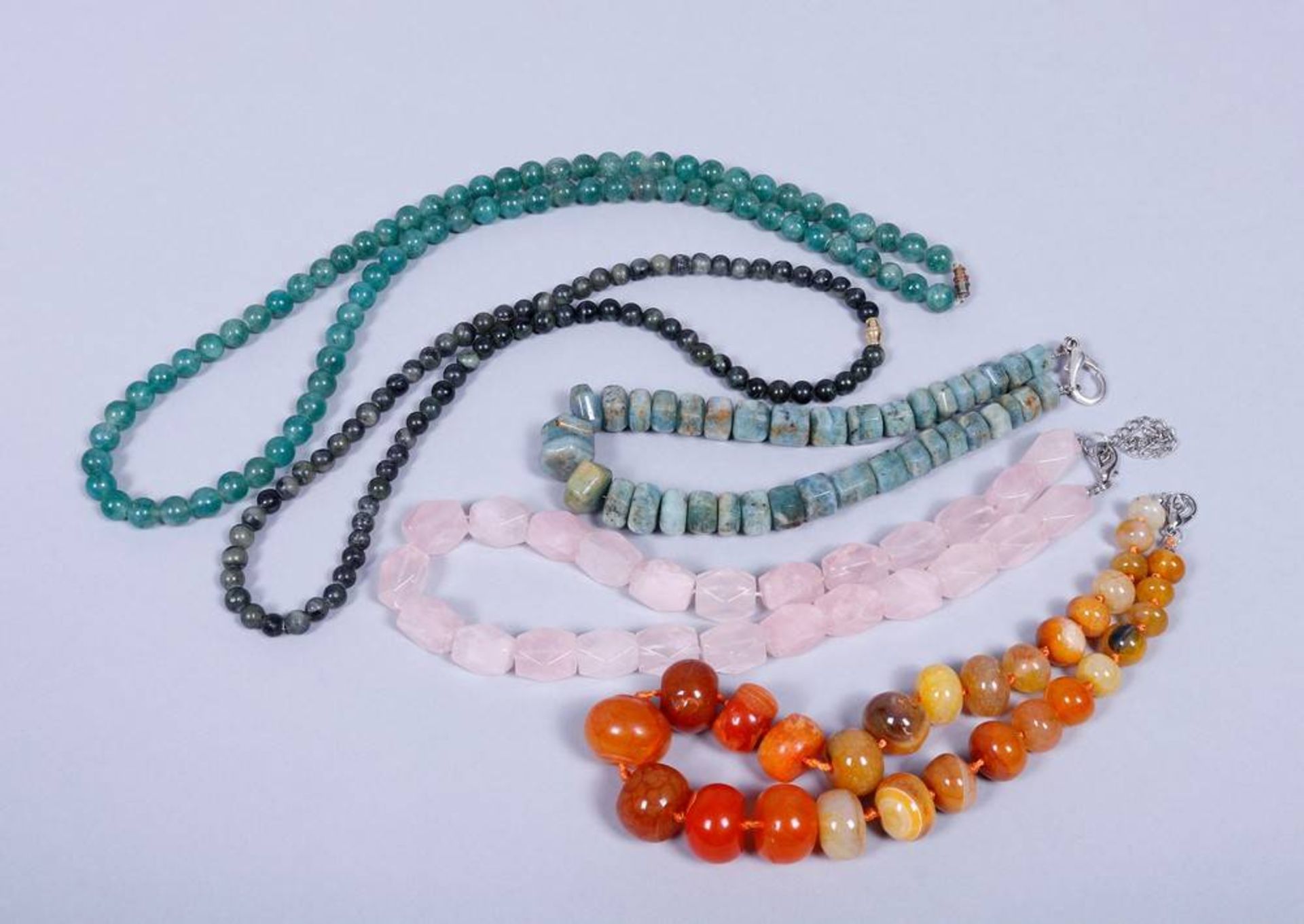 5 Schmucksteinketten Jade, Rosenquartz, Achat, getrommelt, poliert und teils facettiert 5 gemstone