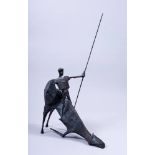 Rainer Kessel (geb. 1955 in Berlin) Bronze, patiniert, "Don Quijote", 1995, abstrahierte Figur des