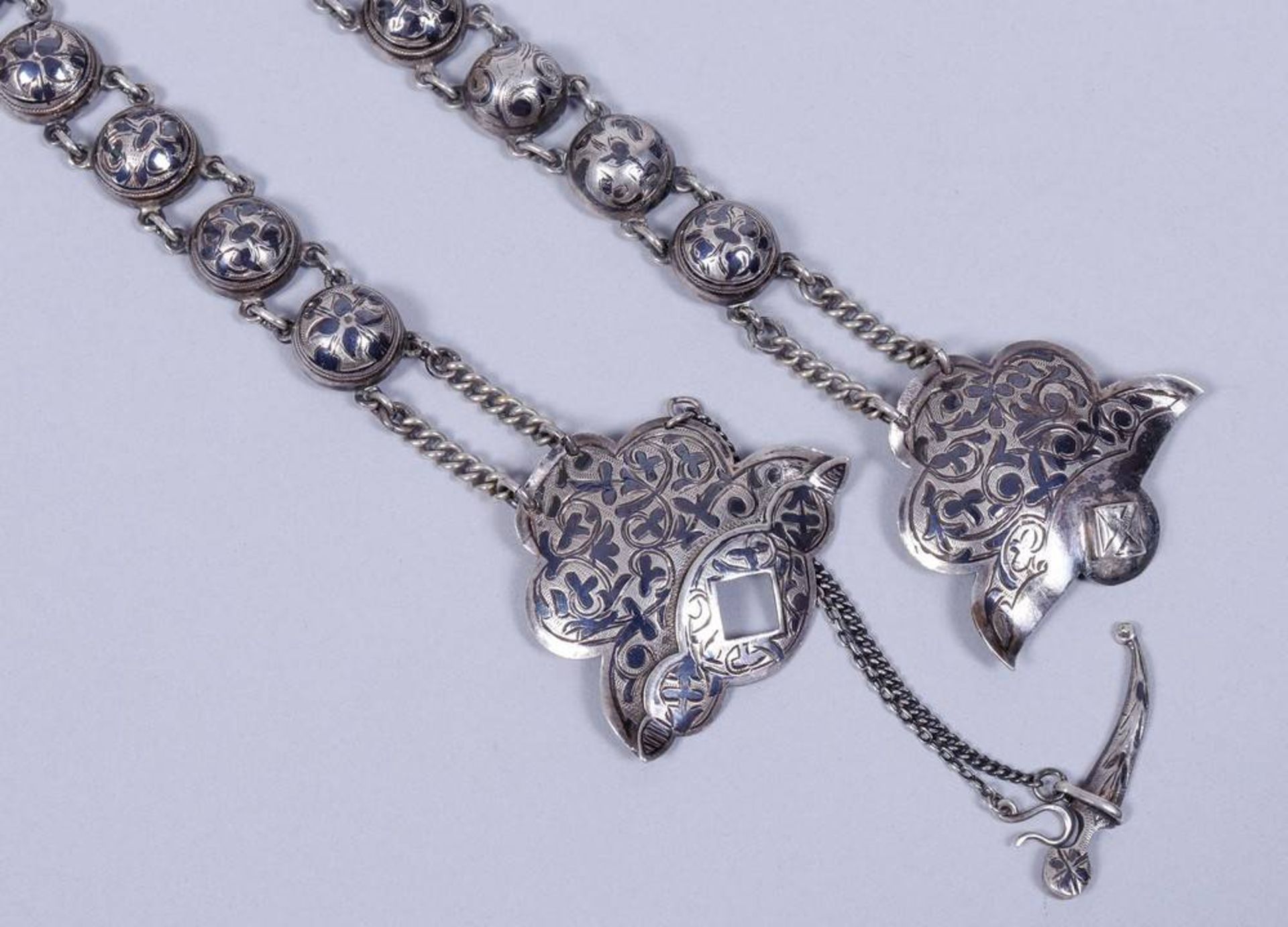 Hochzeitsgürtel, Silber, 84 Zolotnik, St. Petersburg, um 1900 passige, 2-tlg. Schnalle mit - Bild 2 aus 6