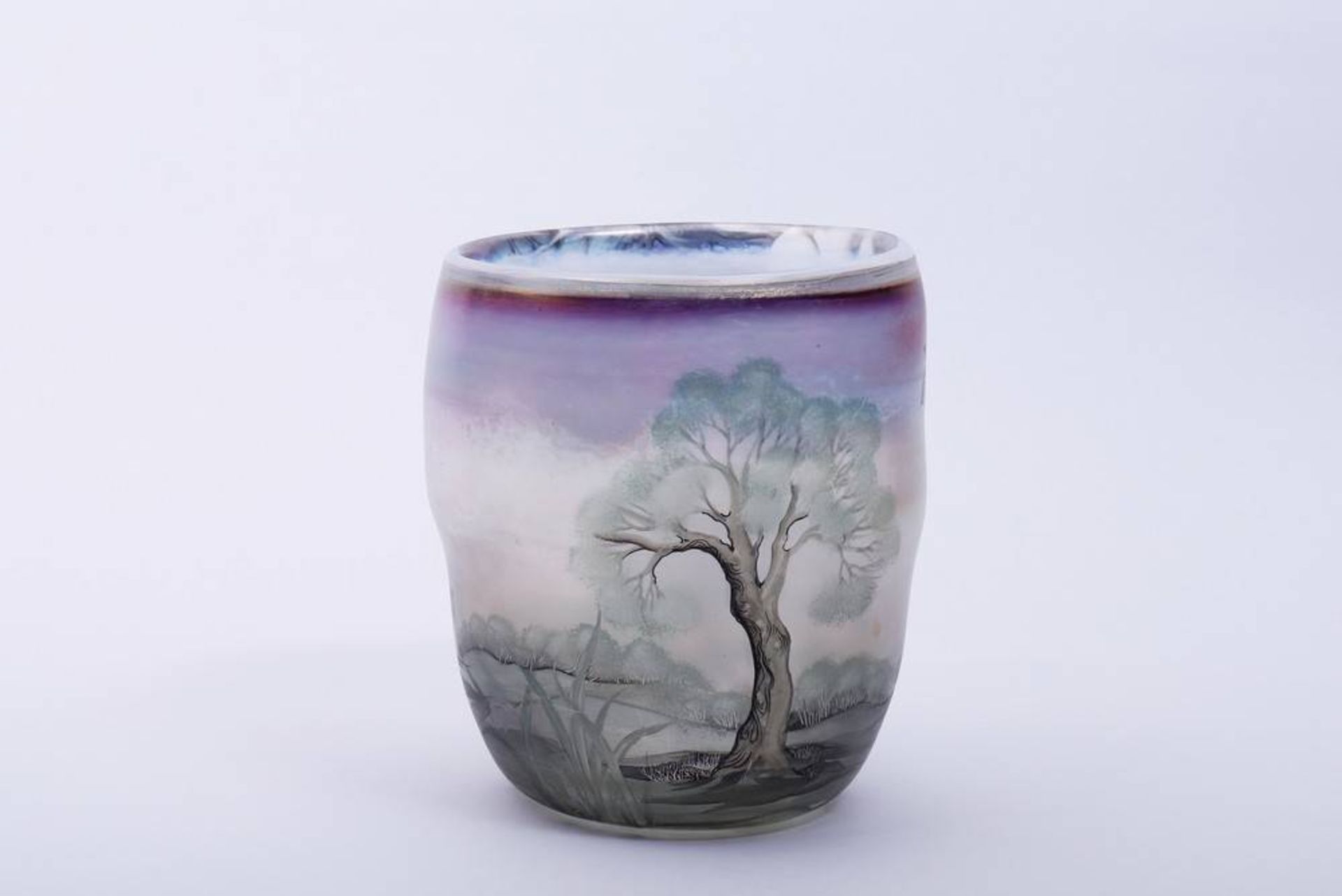 Becher-Vase, Eisch irisierendes Glas mit mattierter Oberfläche, polychrome Bemalung, konisch - Image 3 of 5