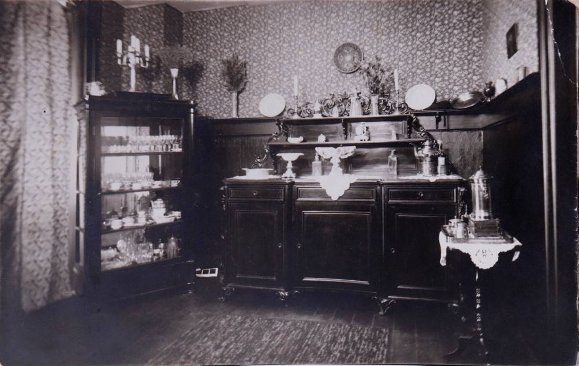 Jan Eisenloeffel (1876, Amsterdam - 1957, ebda) Samowar auf Tablett mit Tee- und Zuckerdose sowie - Bild 12 aus 13