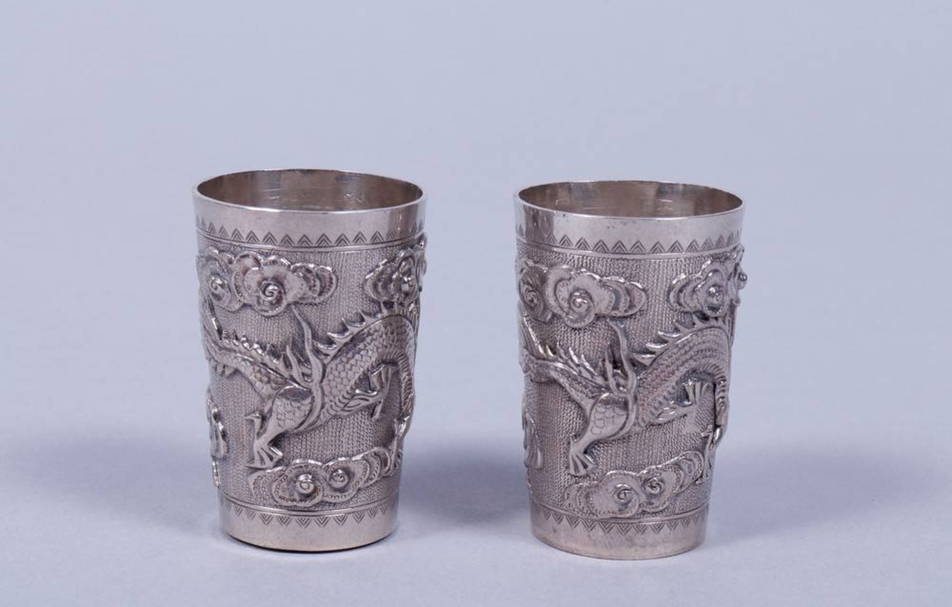 Paar Schnapsbecher, Silber, China, um 1900 - Image 3 of 9