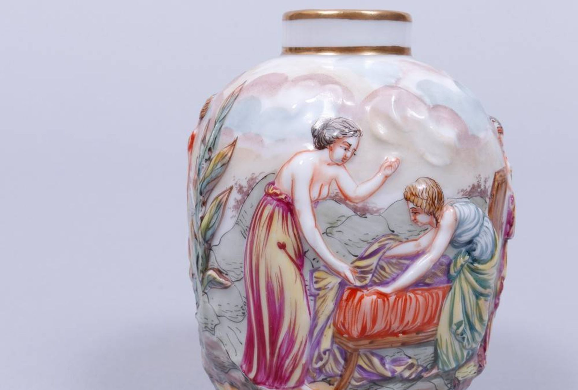 Kleine Vase, wohl Capodimonte, um 1900/20 - Bild 4 aus 6