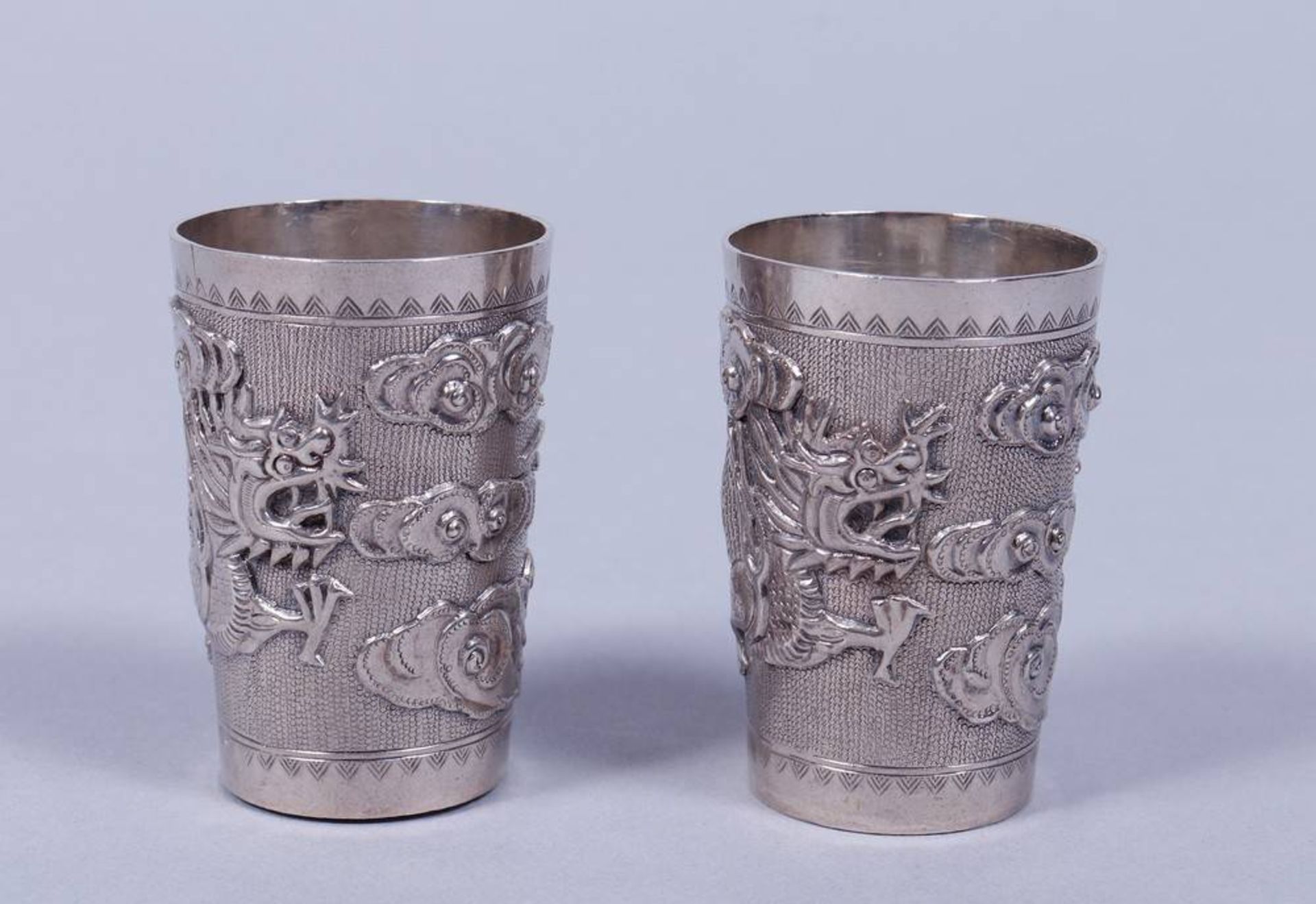 Paar Schnapsbecher, Silber, China, um 1900