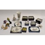 Wedgwood Katoni pattern ornaments, Wedgwood miniatures together with decorative swans (pair)