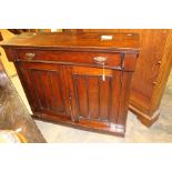 An Edwardian mahogany sideboard, moulded rectangular top fitted with a single drawer, above to