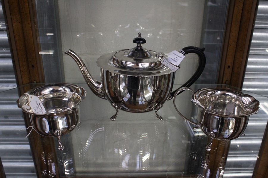 A silver plated tea service (3)