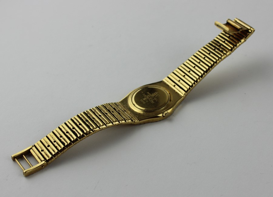 A gold plated Raymond Weil bracelet watch, ref.9042, quartz movement, having signed gold dial with - Image 4 of 6